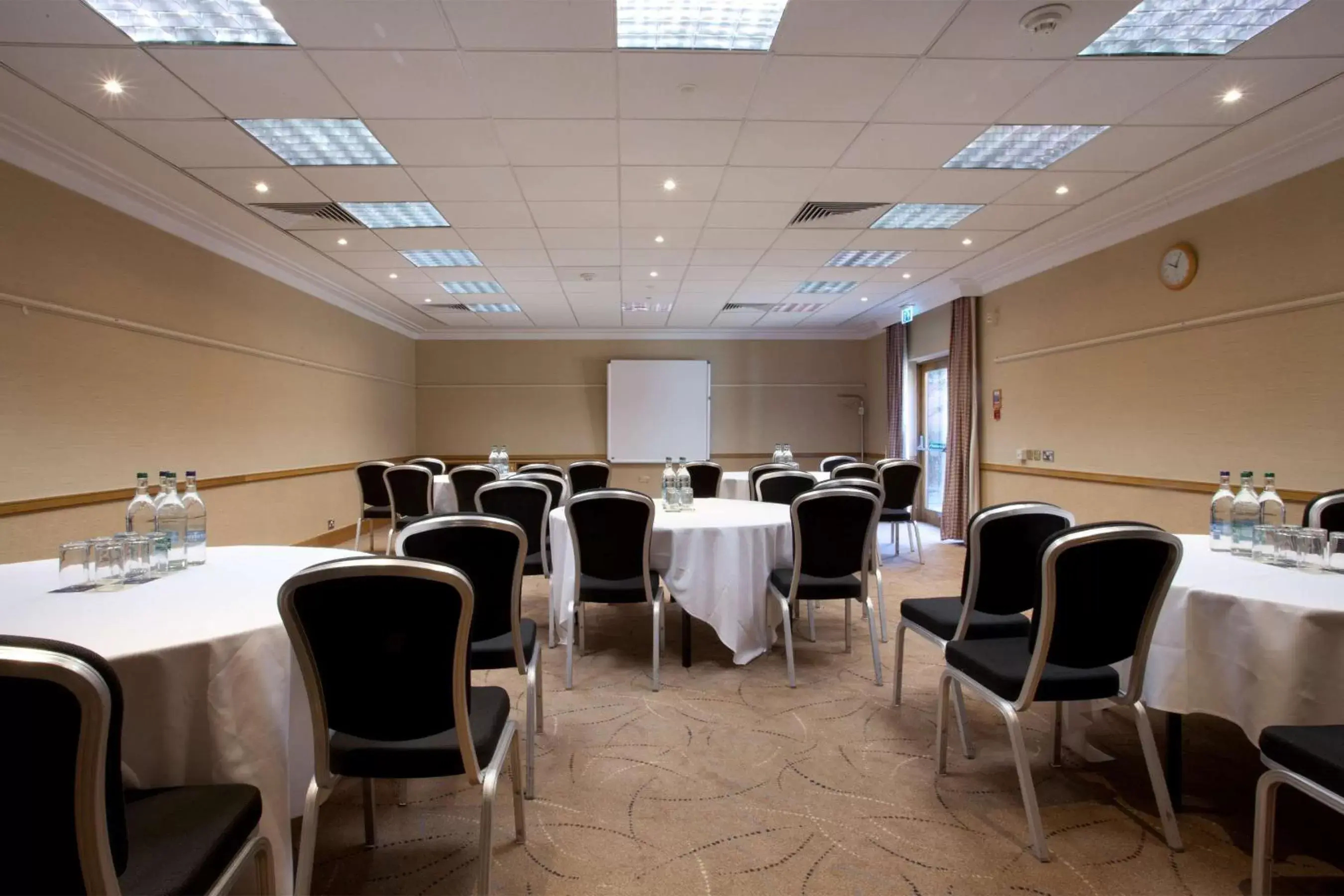 Meeting/conference room in Hilton East Midlands Airport