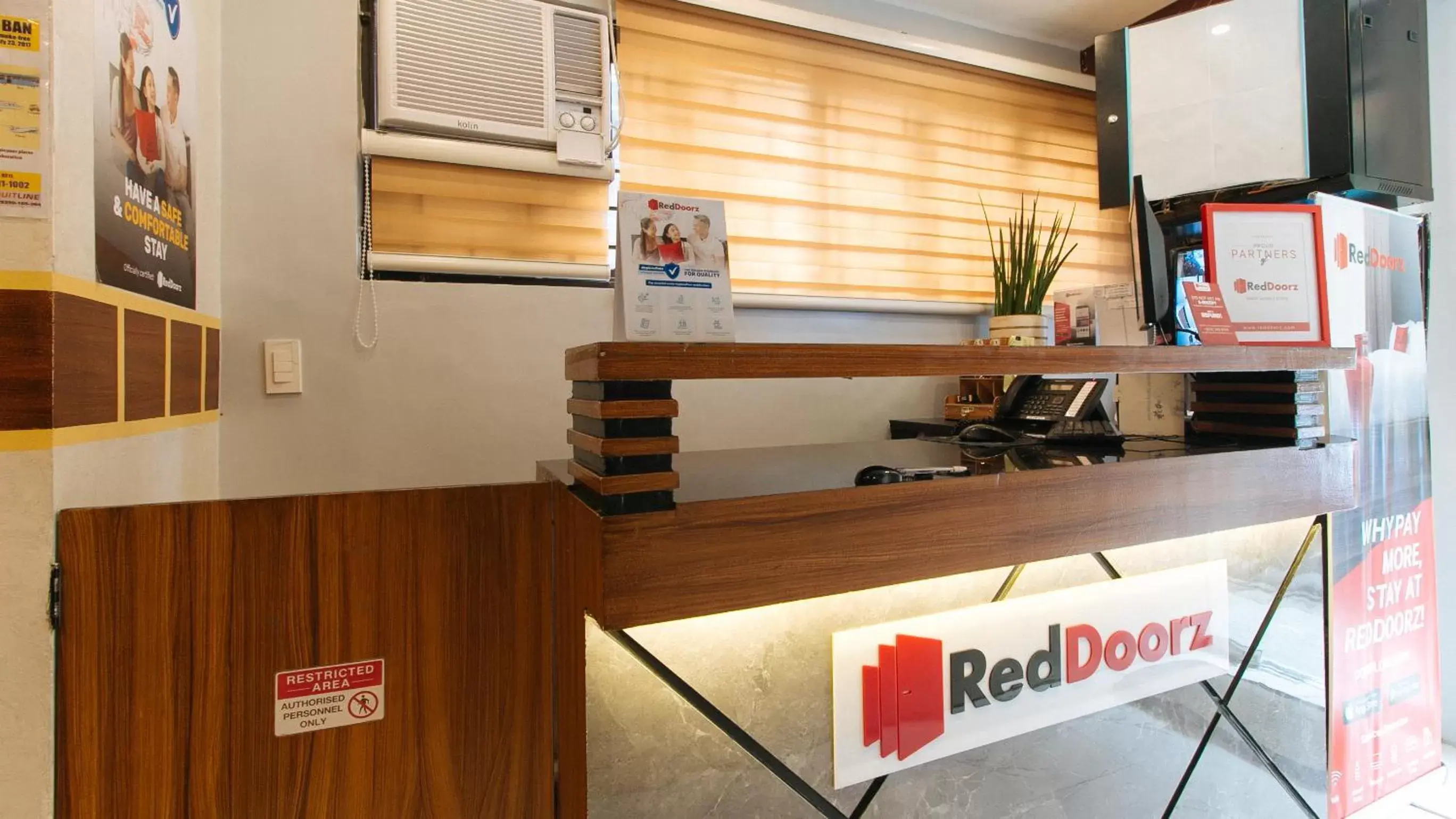 Lobby or reception in RedDoorz @ PIY Margal Sampaloc Manila