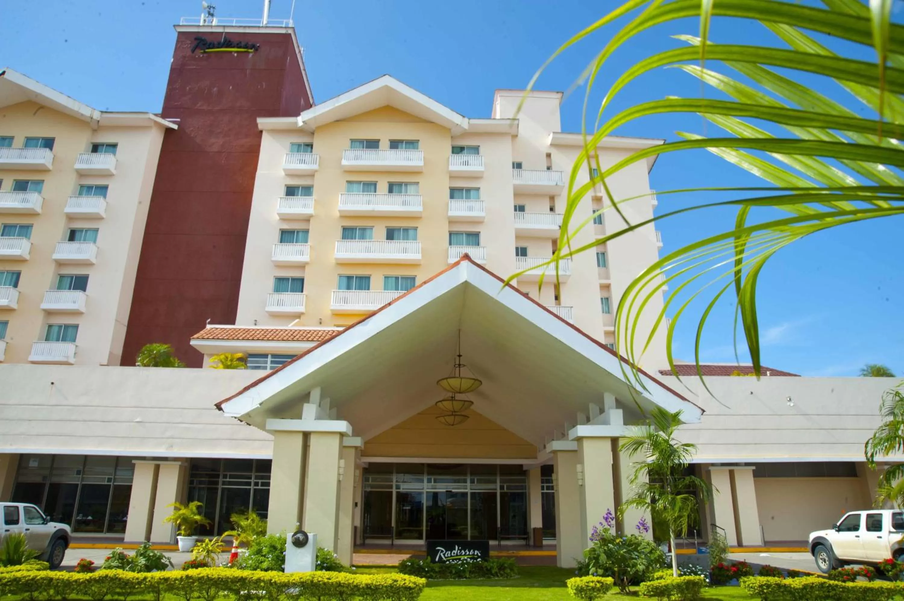 Facade/entrance in Radisson Colon 2,000 Hotel & Casino