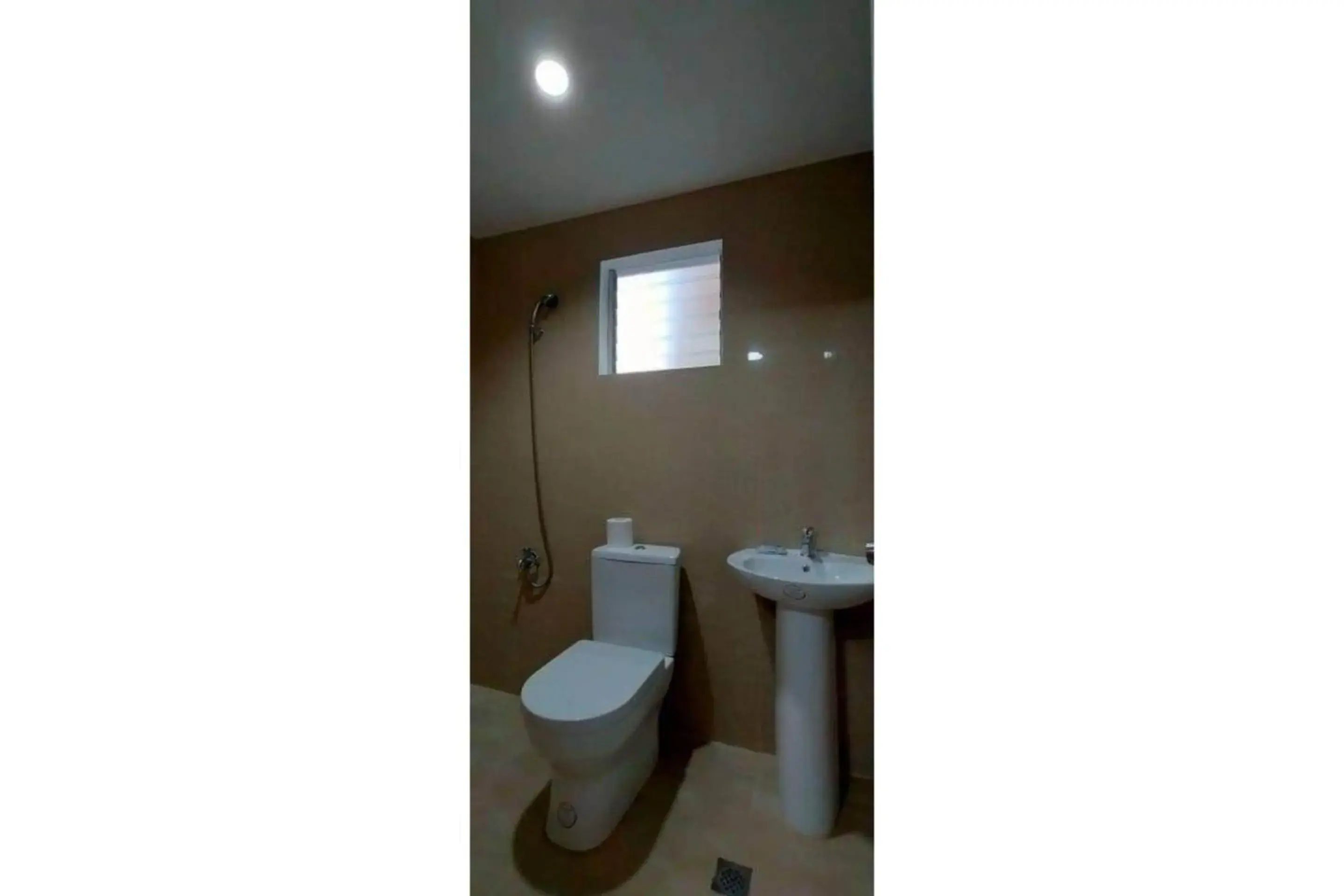 Bathroom in OYO 799 Ddd Habitat Iloilo