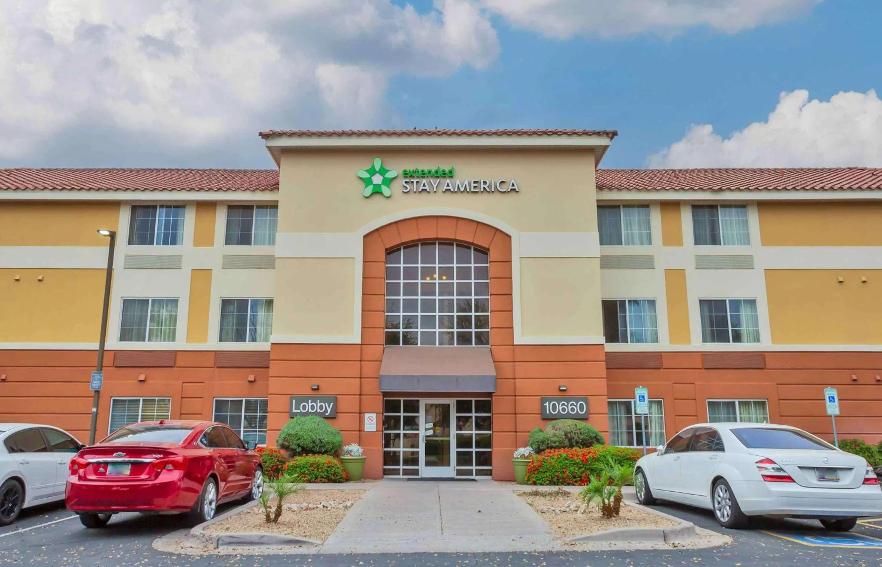 Property building in Extended Stay America Suites - Phoenix - Scottsdale