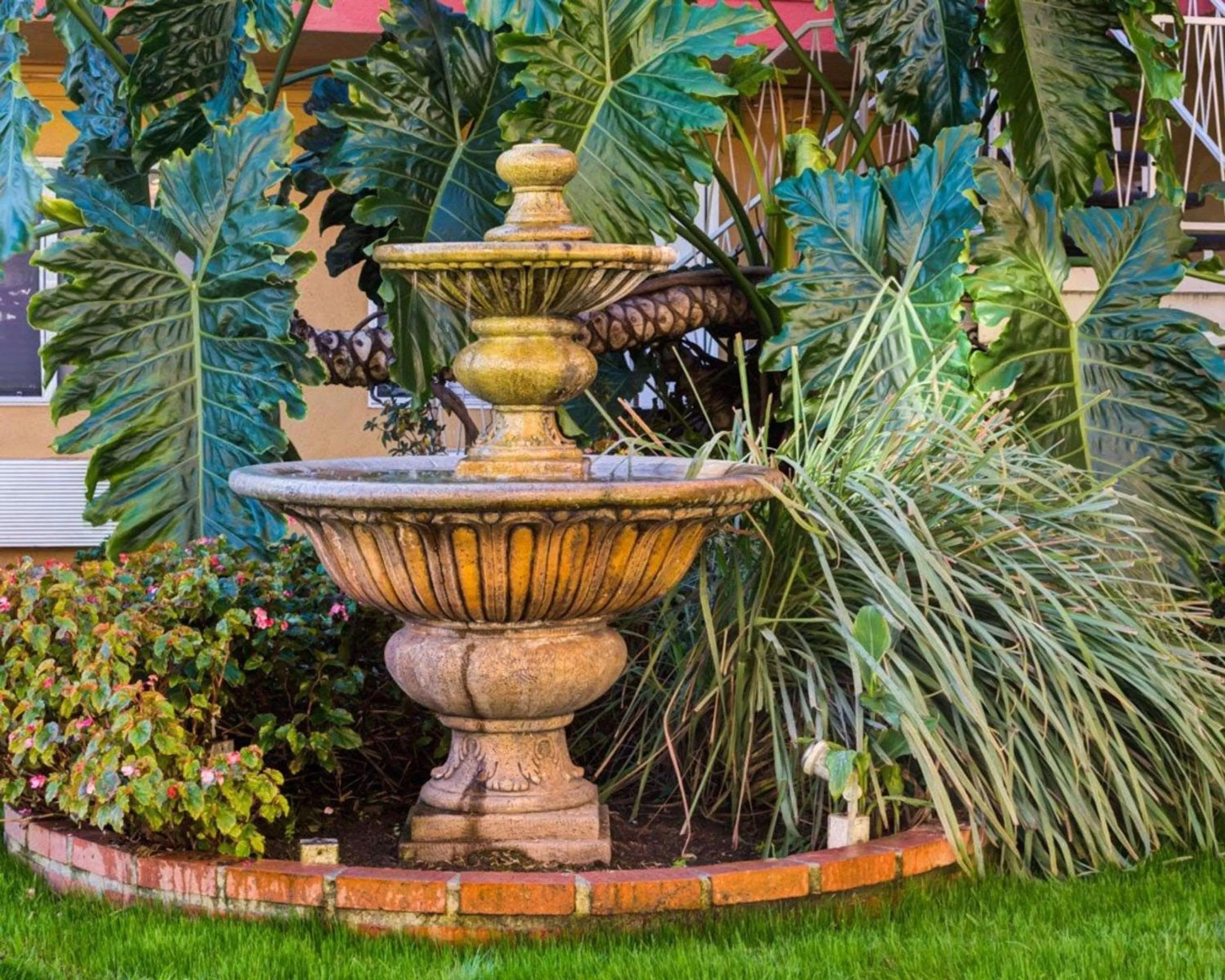 On site in Rodeway Inn near Venice Beach