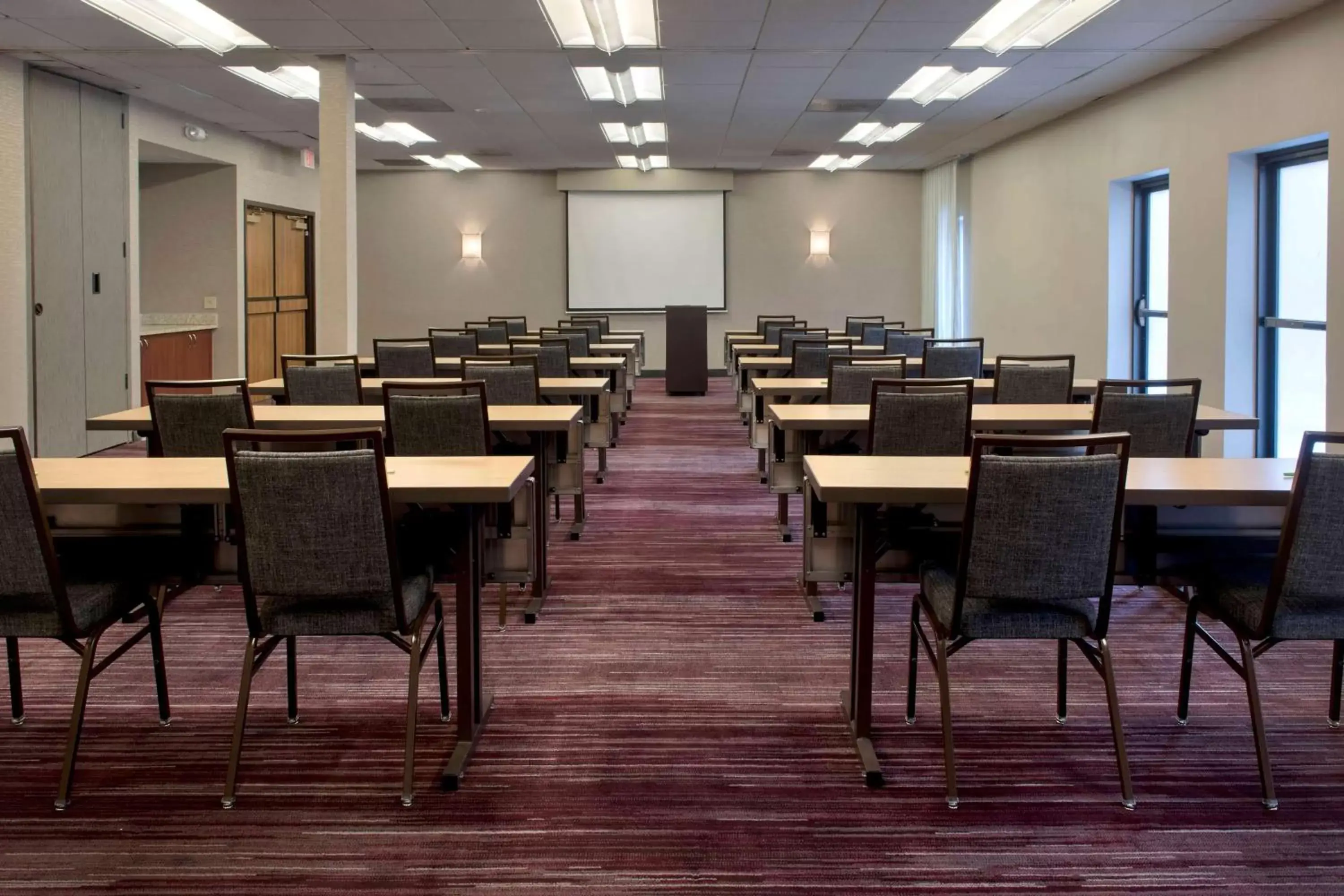 Meeting/conference room in Sonesta Select Boston Milford