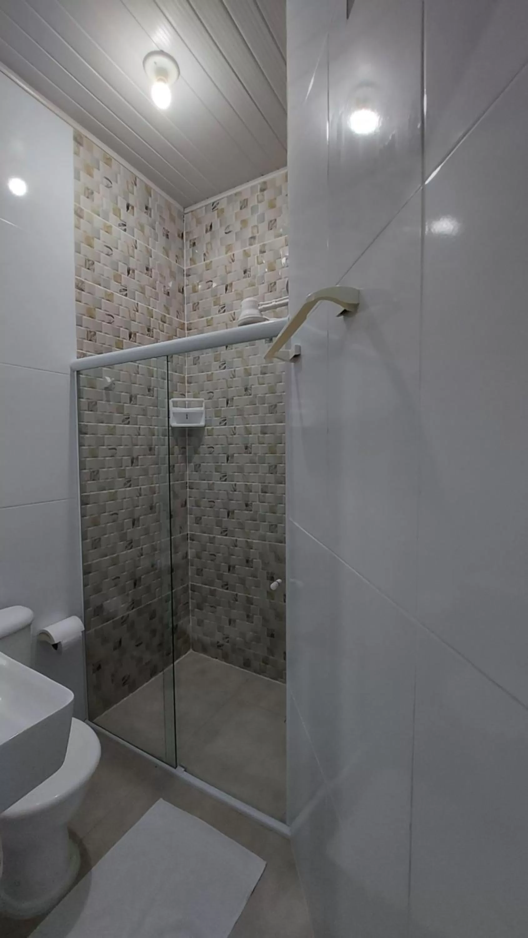 Bathroom in Mini suíte Atitude centro de Maragogi ao lado de ponto rodoviário