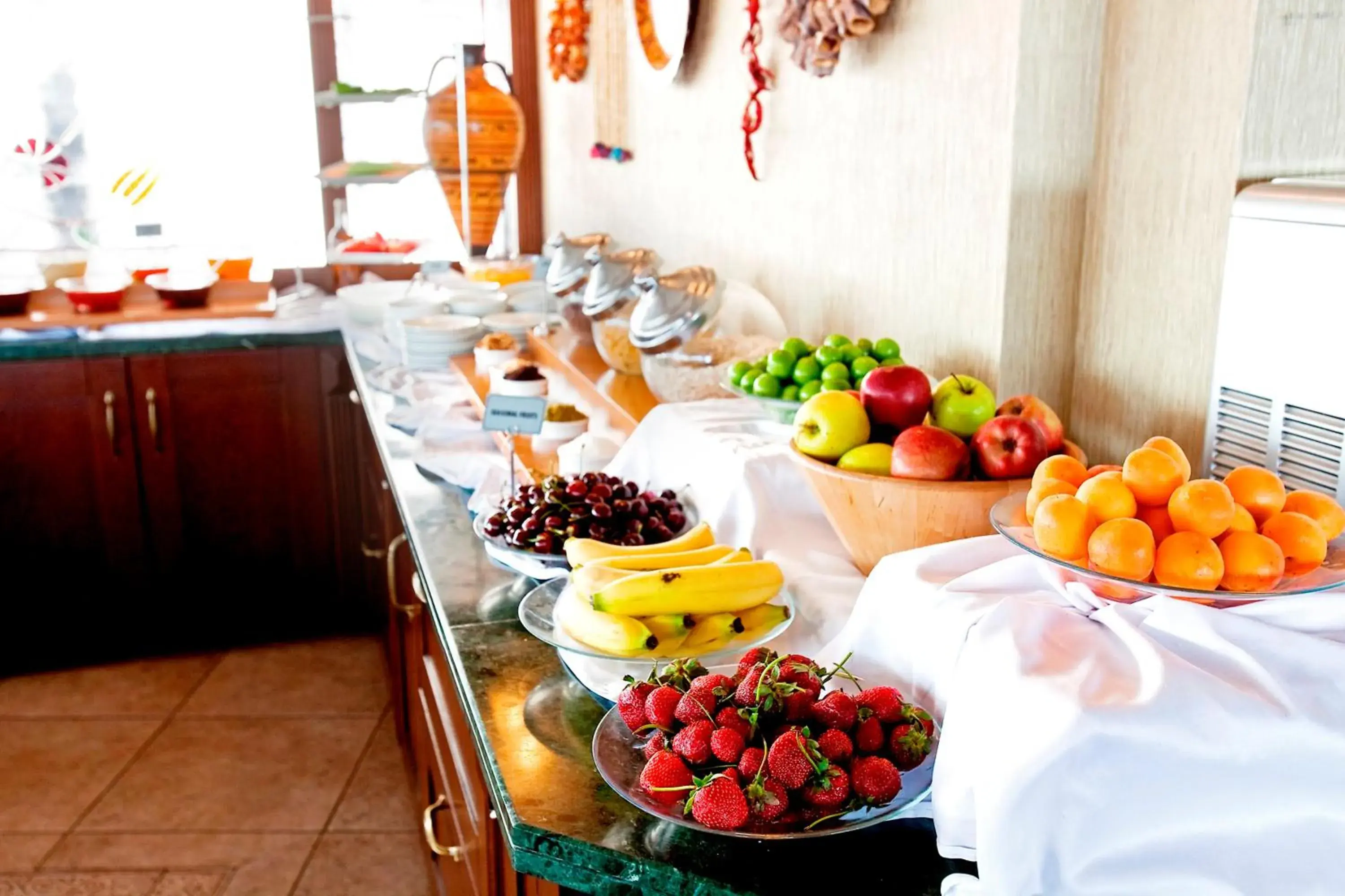 Restaurant/places to eat in Azade Hotel Istanbul