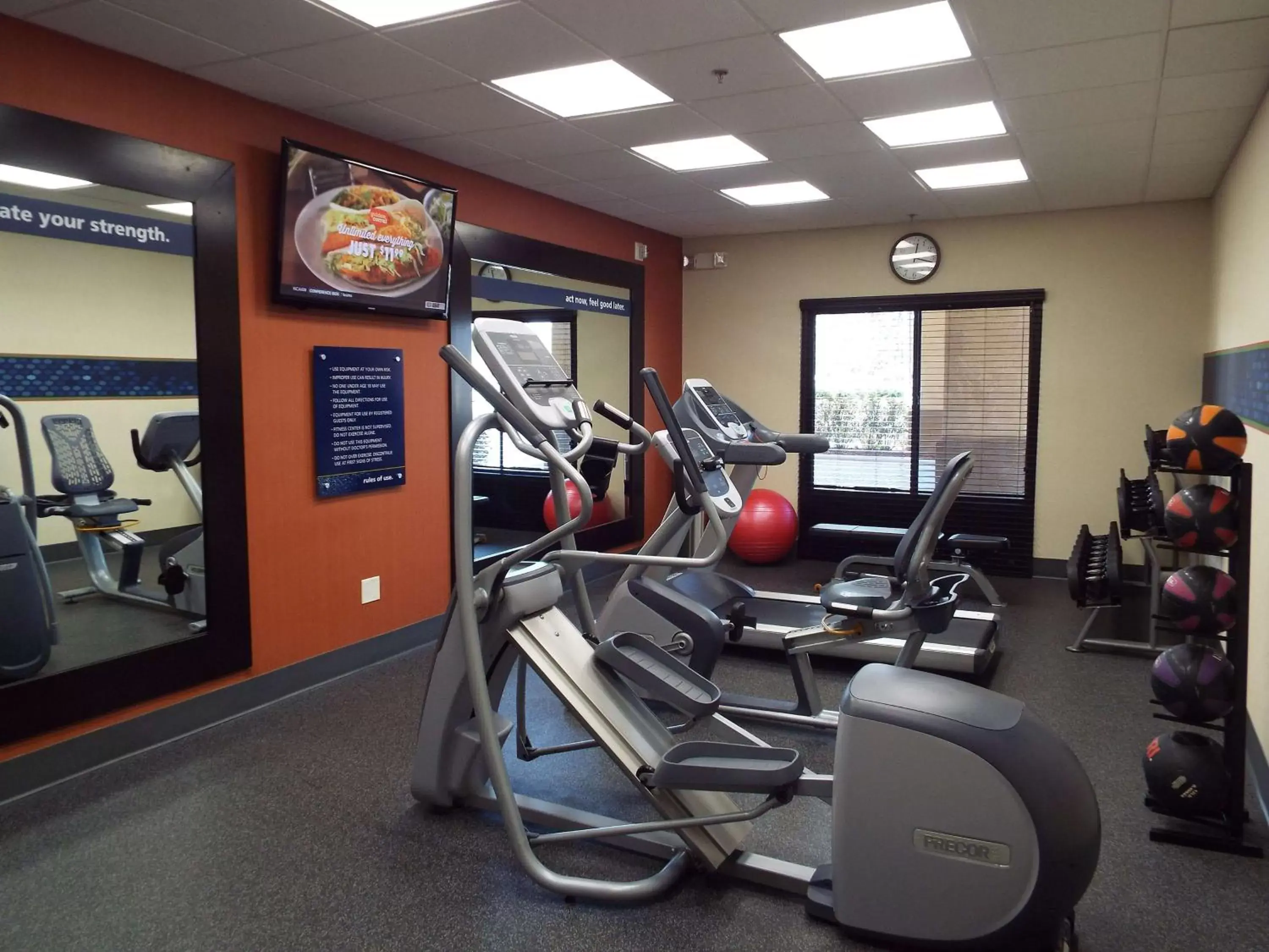 Fitness centre/facilities, Fitness Center/Facilities in Hampton Inn Clinton