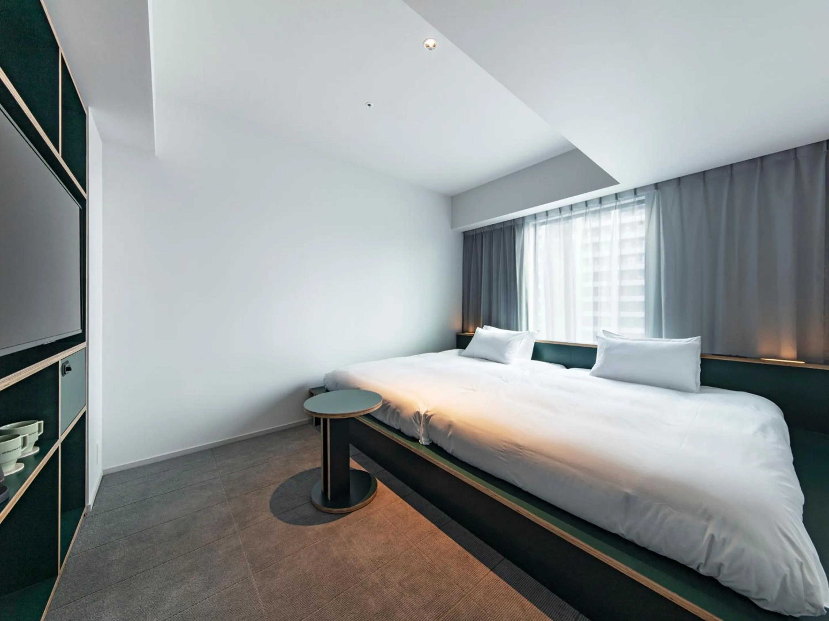 Photo of the whole room, Bed in all day place shibuya