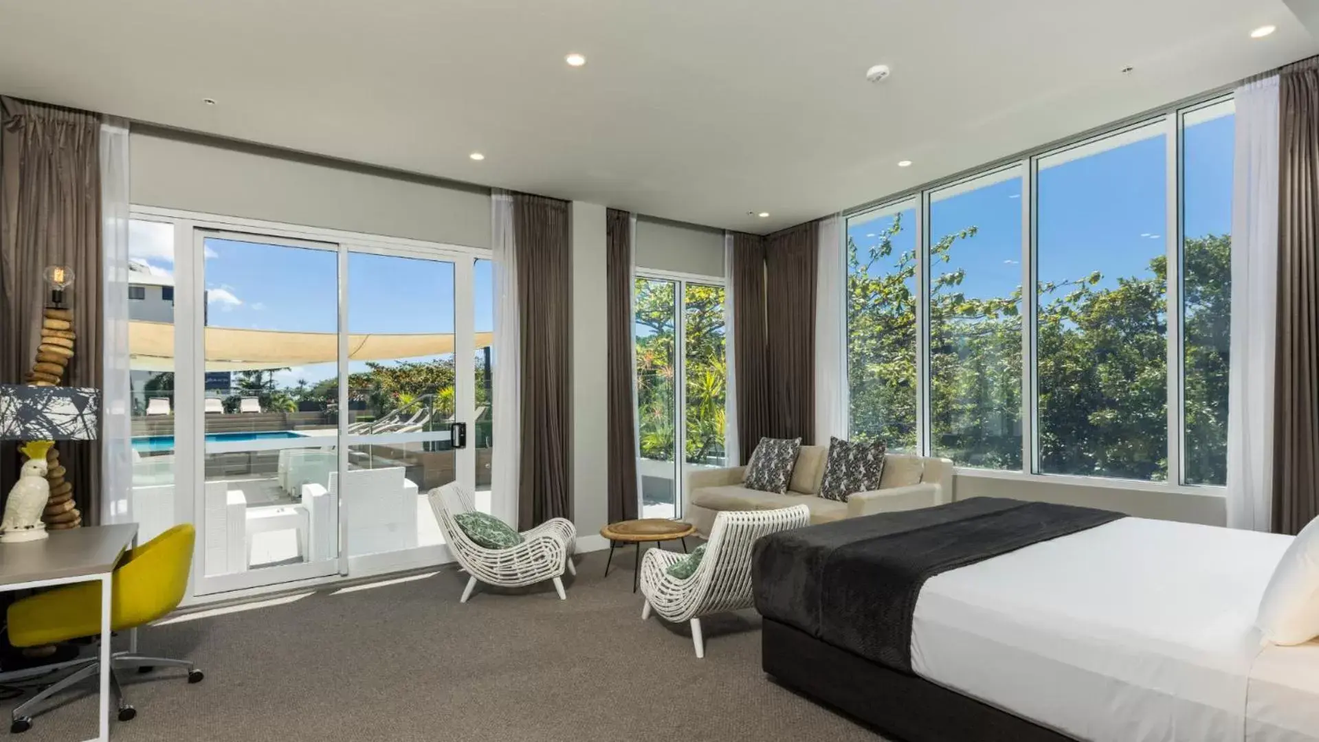 Executive Luxury Suite in Pacific Hotel Cairns Executive Luxury Suite in Pacific Hotel Cairns