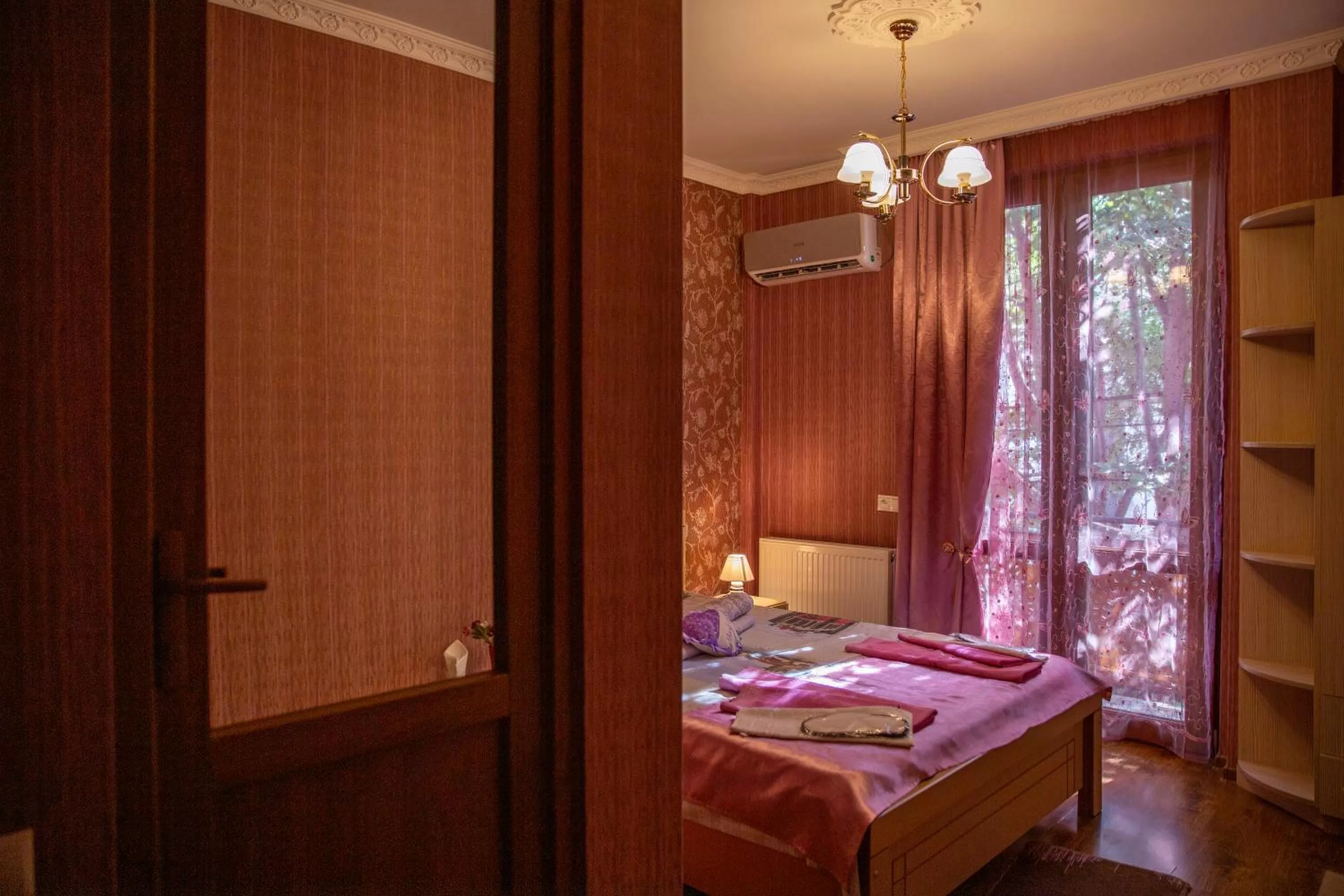 Bedroom, Bed in Family Hotel Kolorit Old Tbilisi