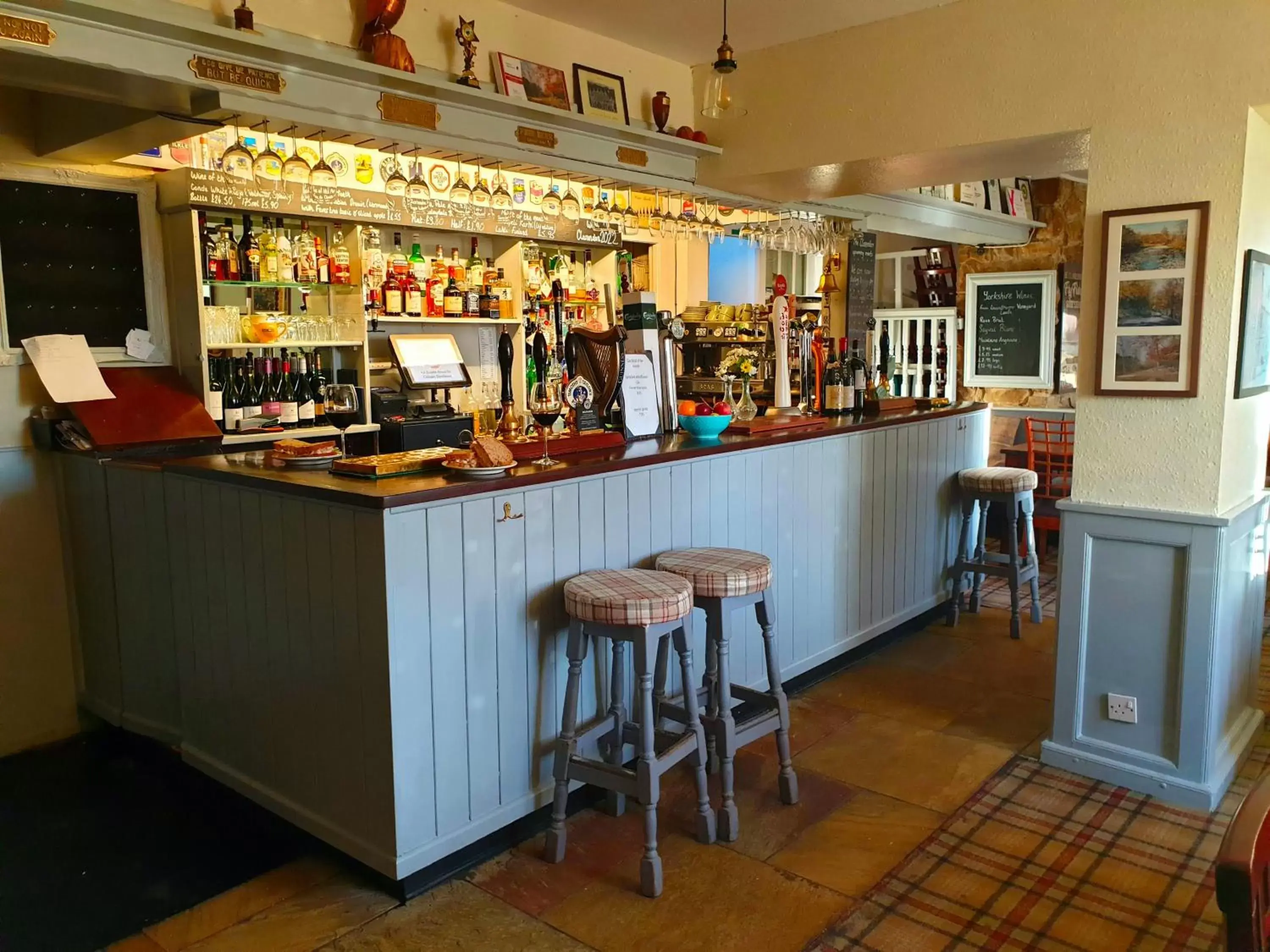 Lounge or bar, Lounge/Bar in The Clarendon Country Pub with rooms