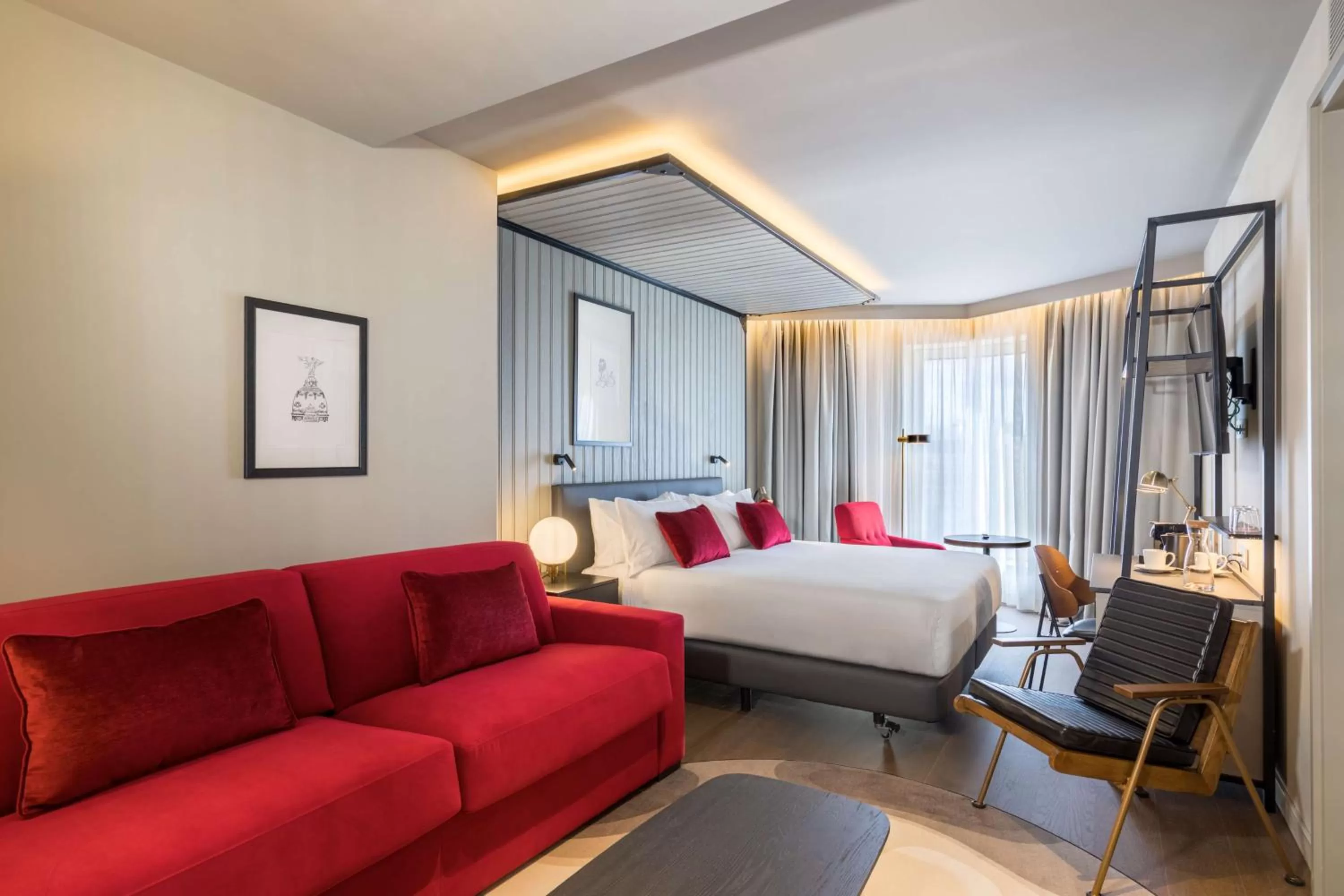 Living room, Bed in Canopy by Hilton Madrid Castellana