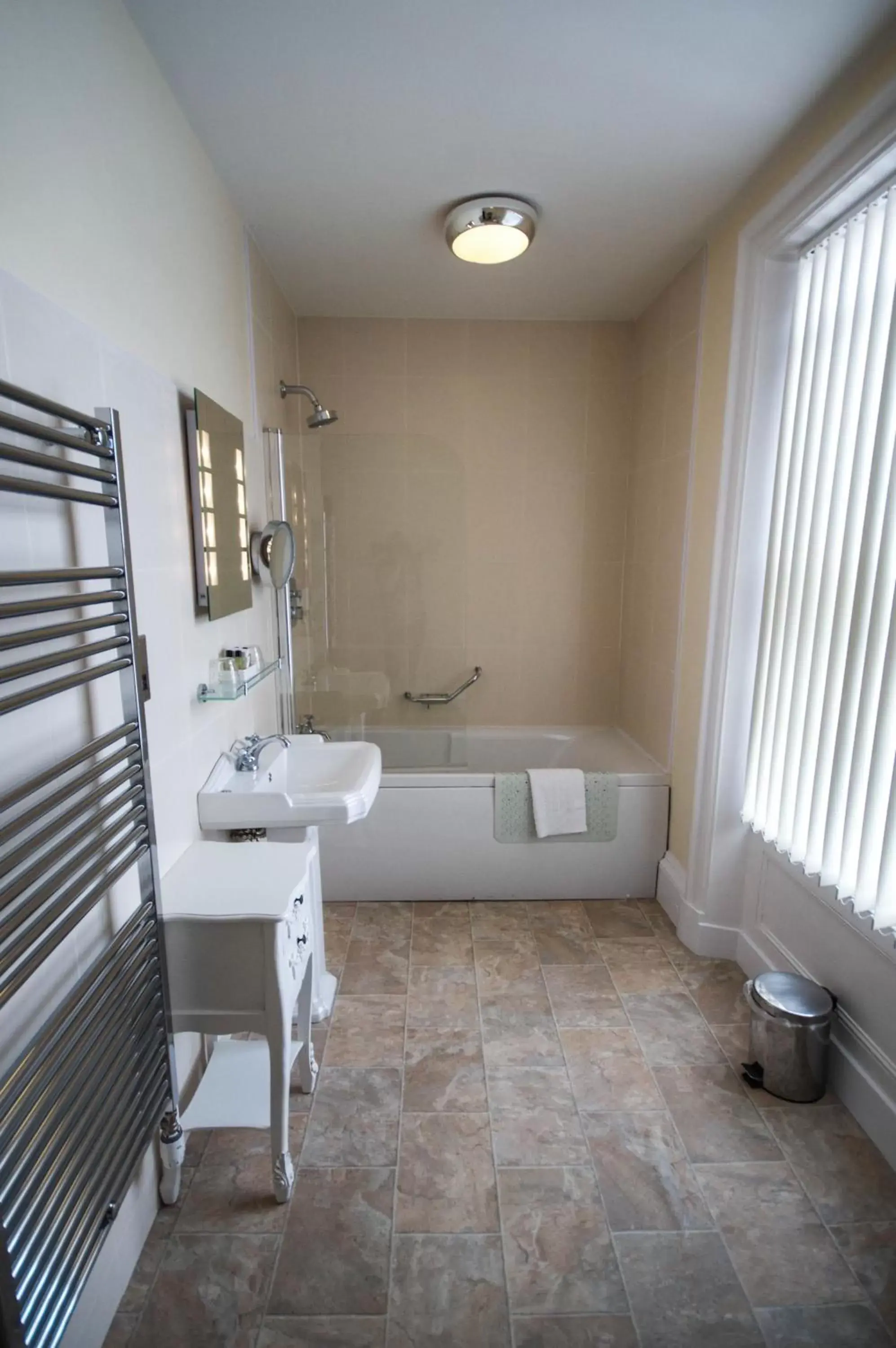 Bathroom in The Black Boy Inn