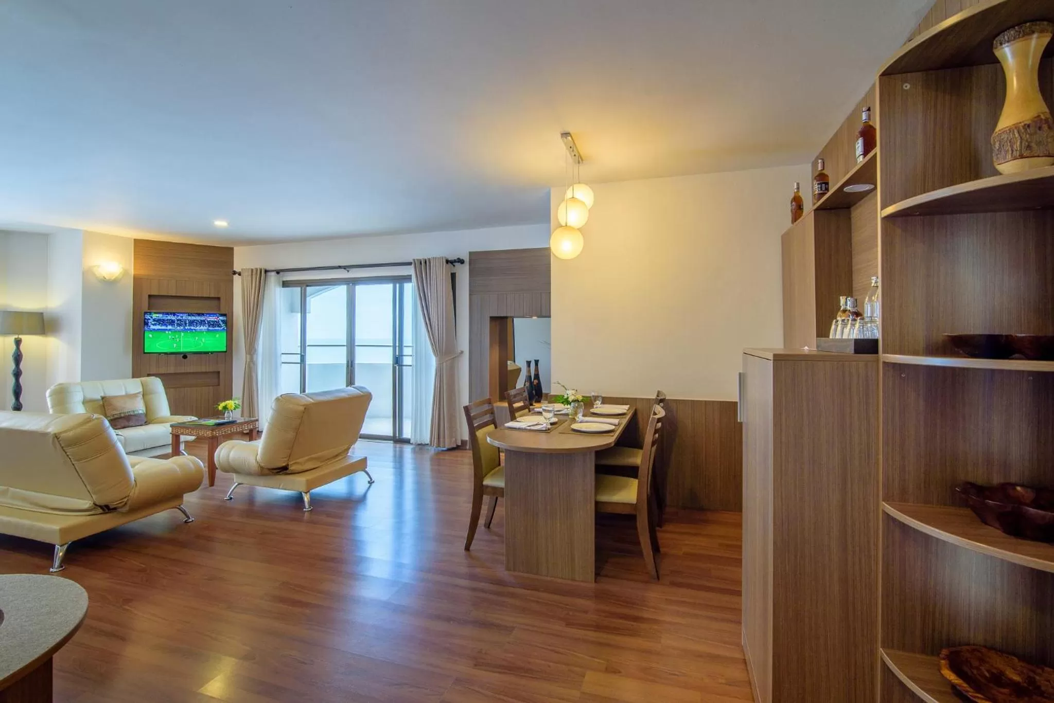 Golden Beach Cha-Am Hotel