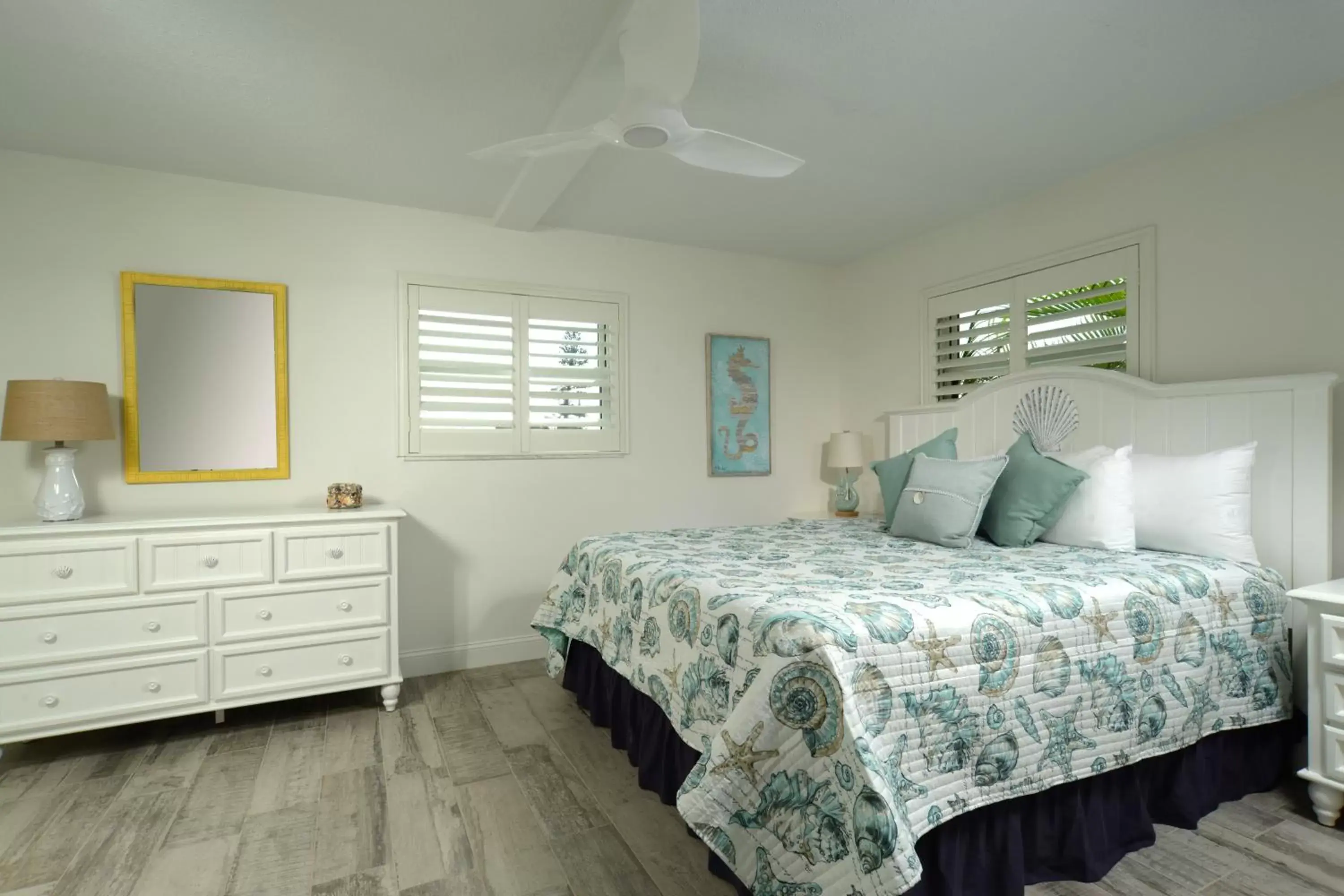 Bedroom, Bed in Tuckaway Shores Resort