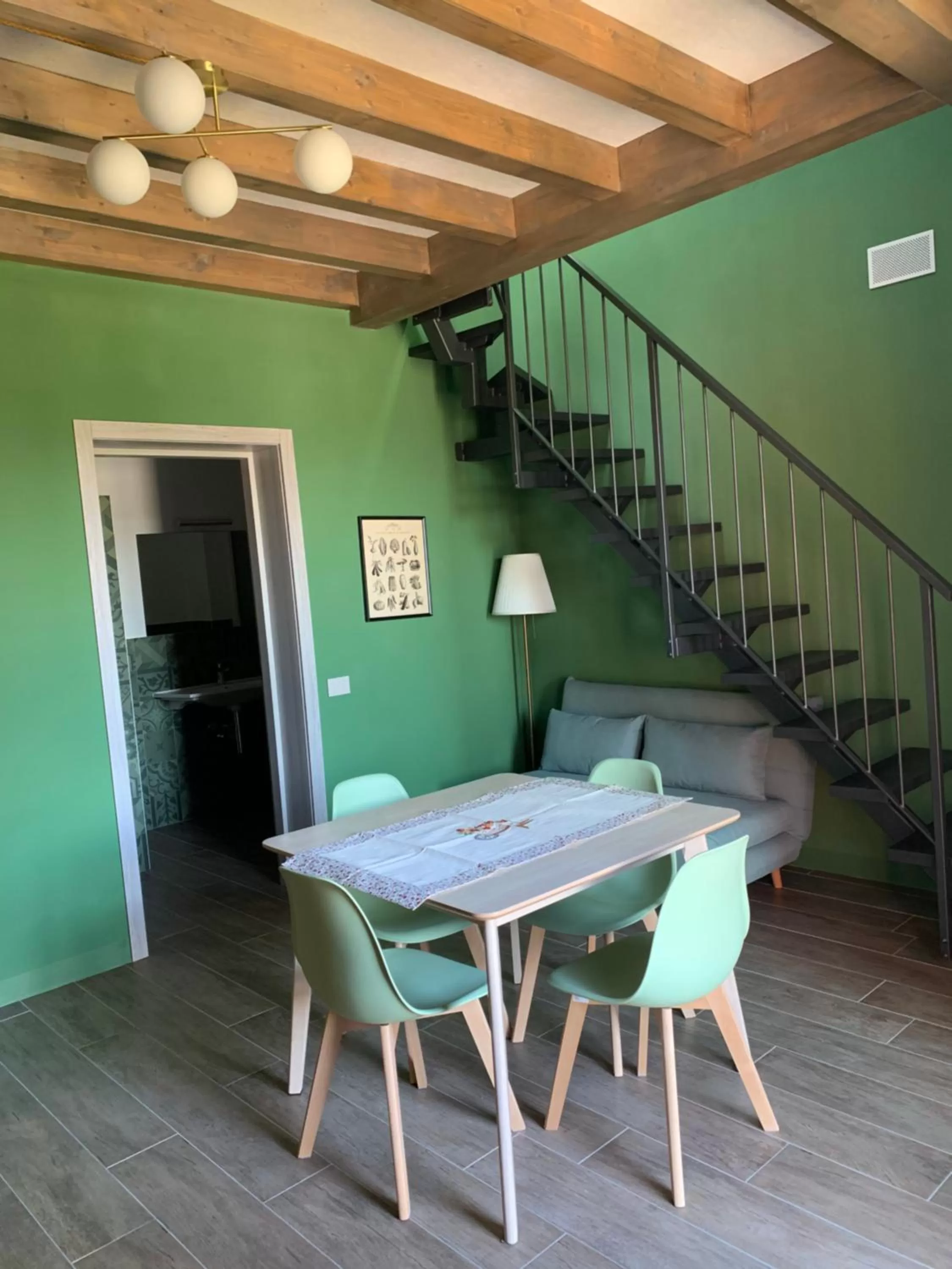 Dining Area in Sala dell Estate Guest House