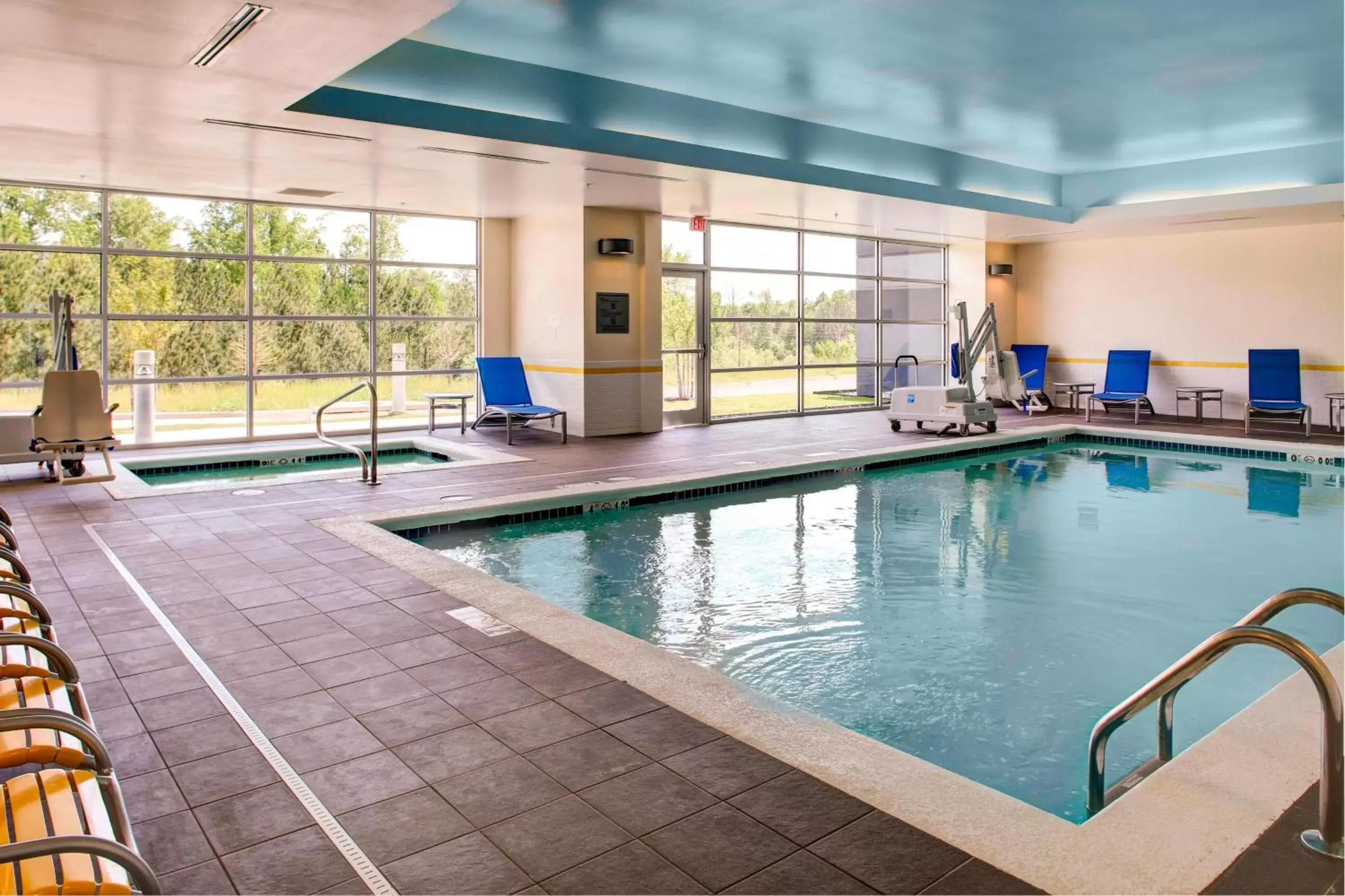 Swimming Pool in Fairfield Inn & Suites by Marriott Atlanta Stockbridge