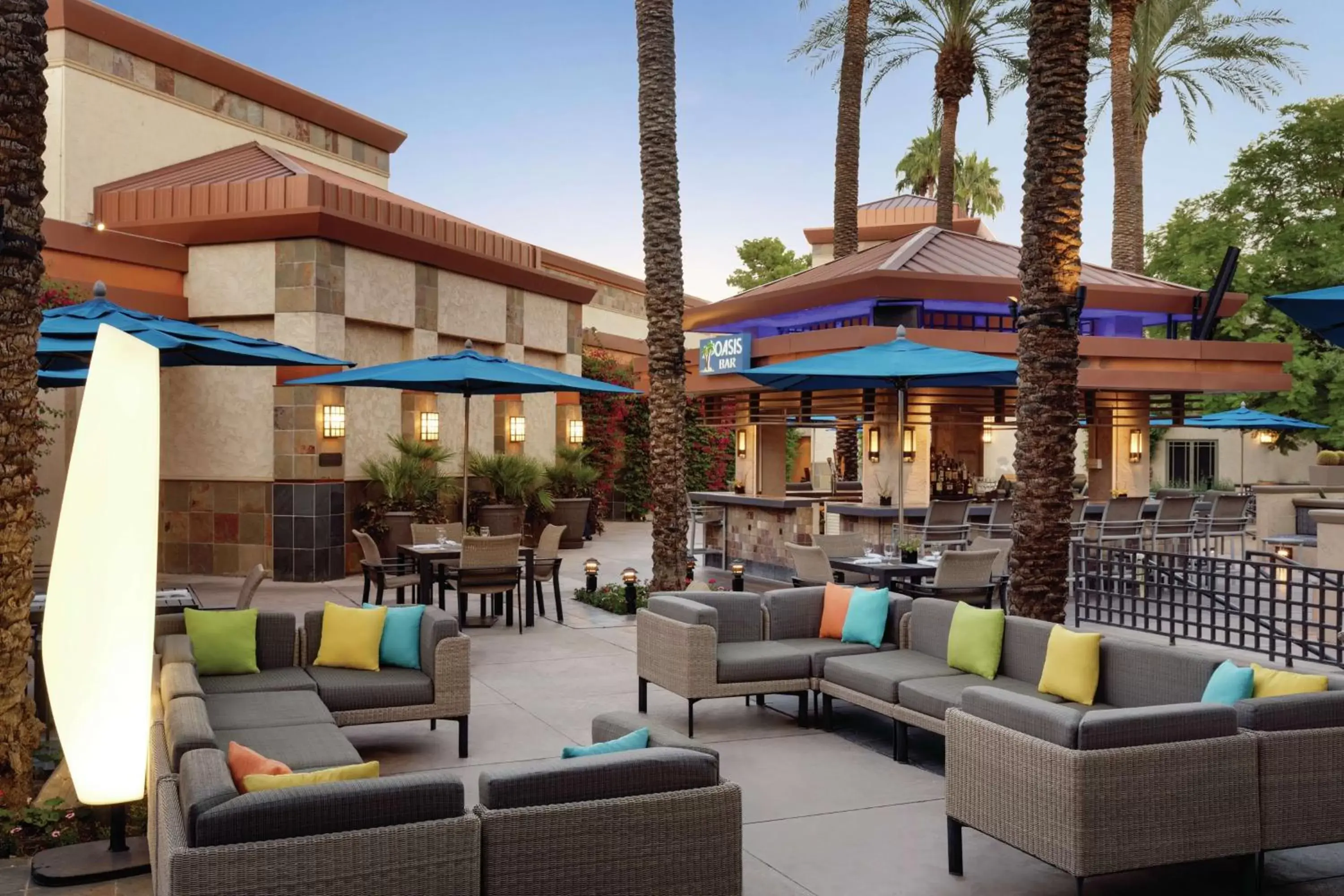 Lounge or bar in Hilton Scottsdale Resort & Villas