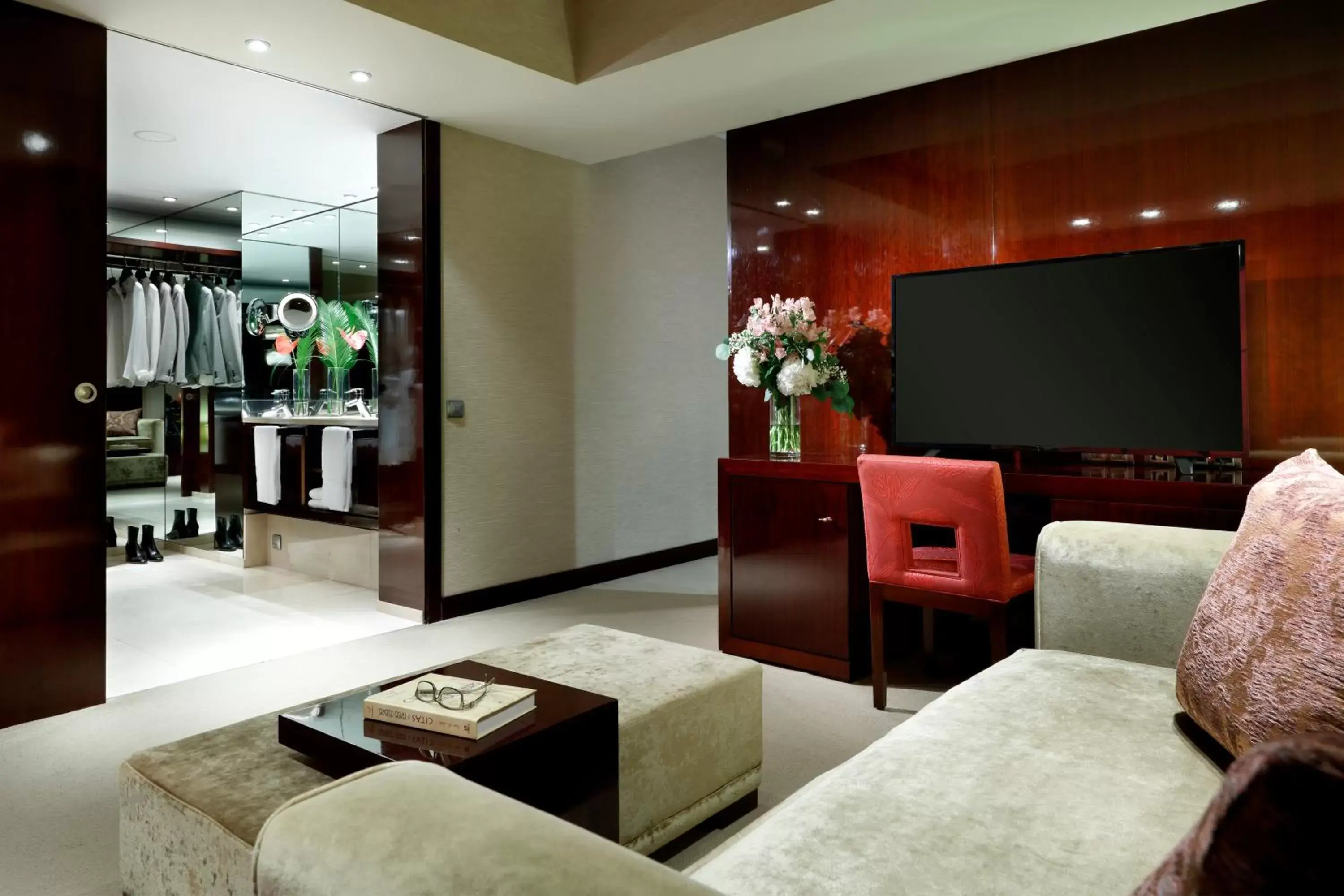 TV and multimedia, TV/Entertainment Center in Hyatt Regency Barcelona Tower