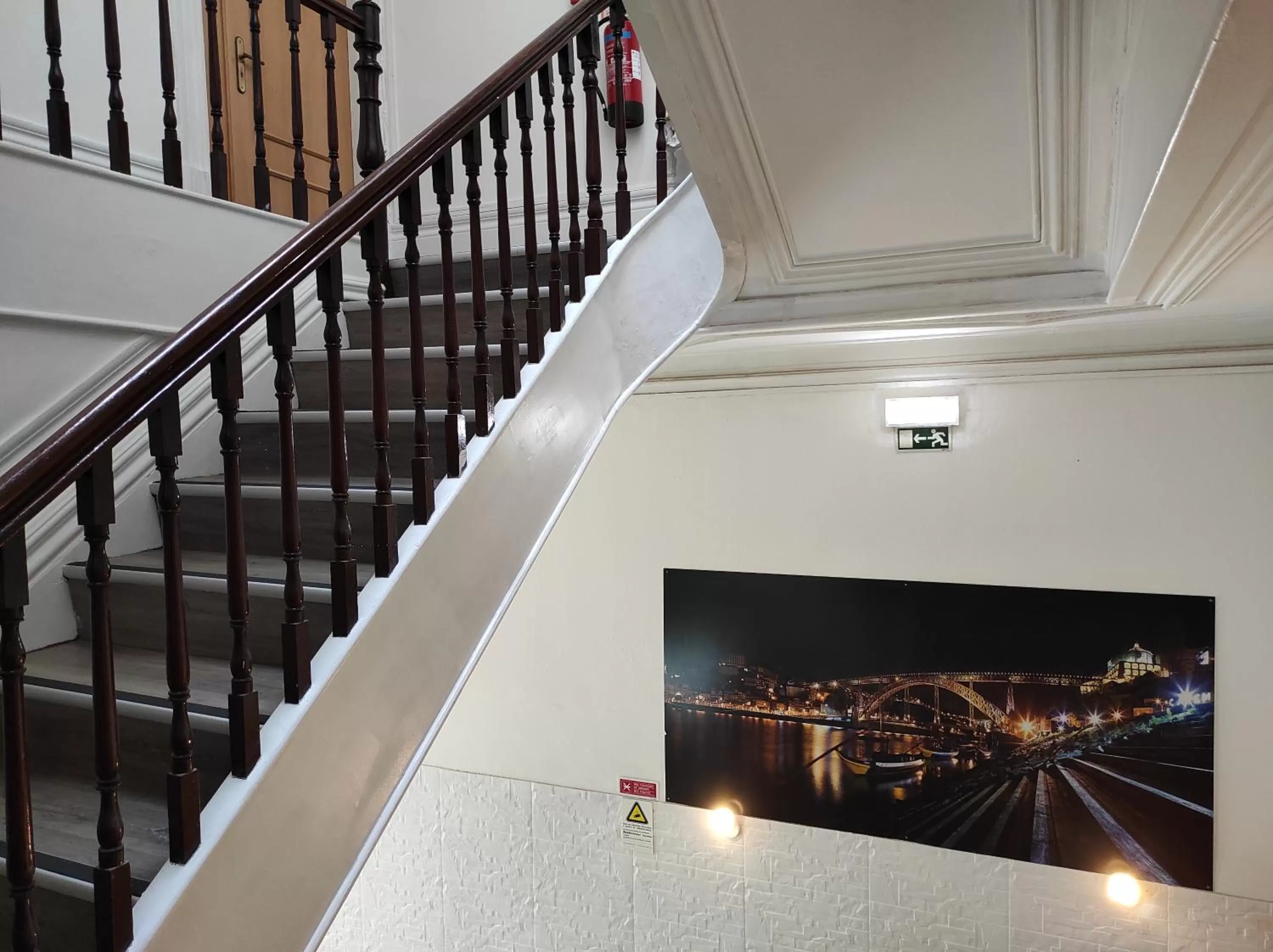 Lira Guest House B&B