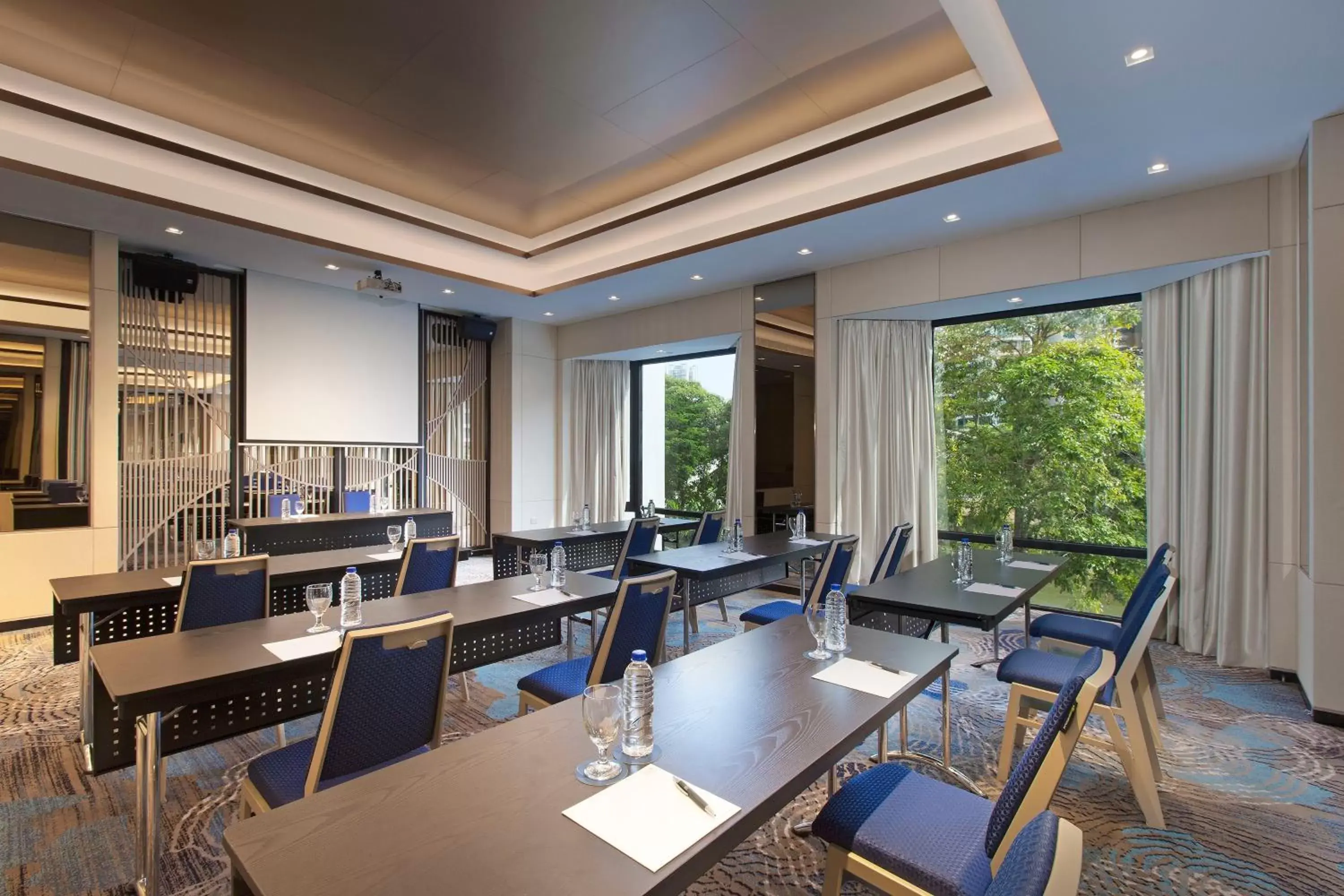 Meeting/conference room in Four Points by Sheraton Singapore, Riverview