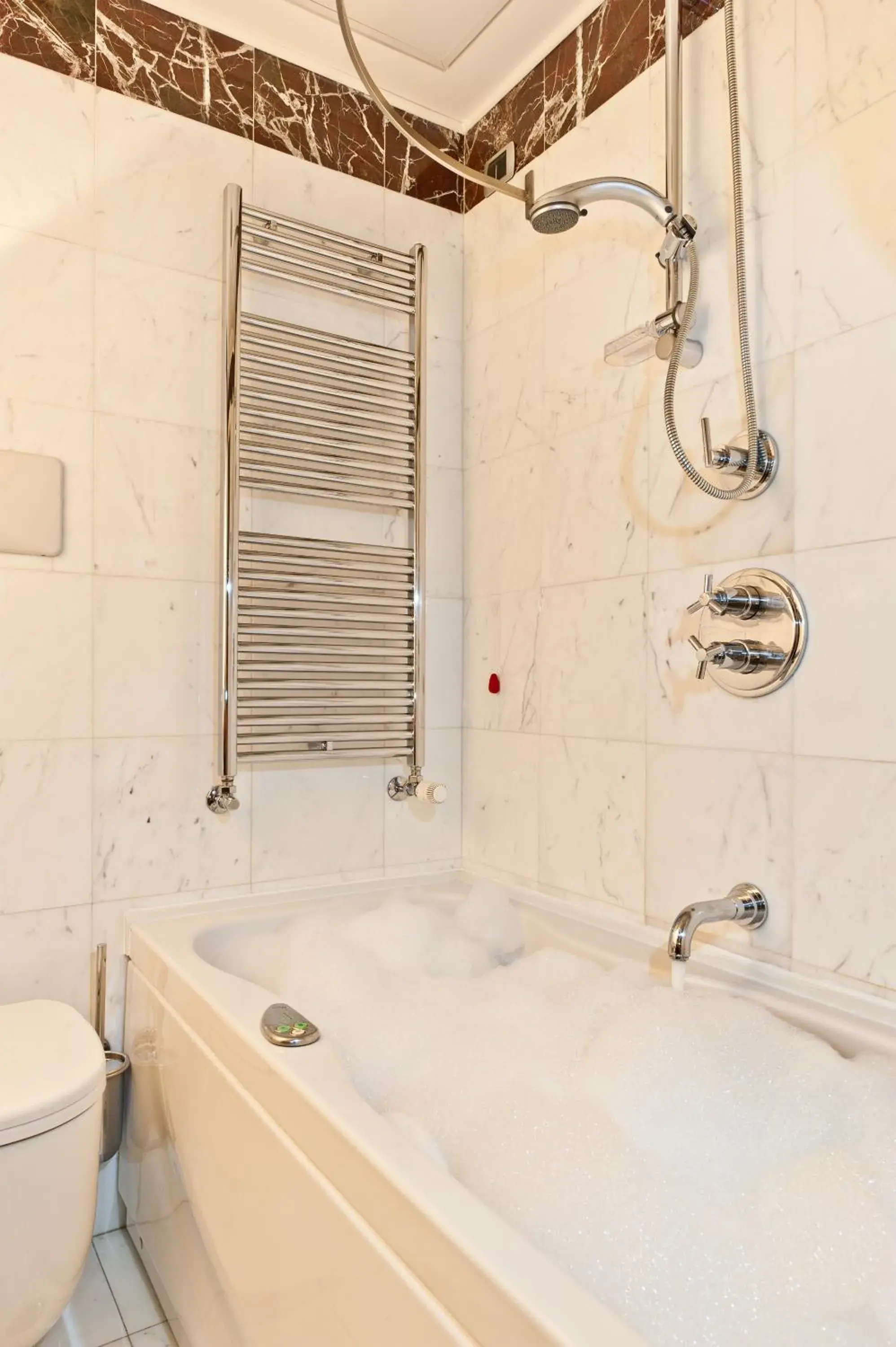 Bathroom in Italiana Hotels Cosenza