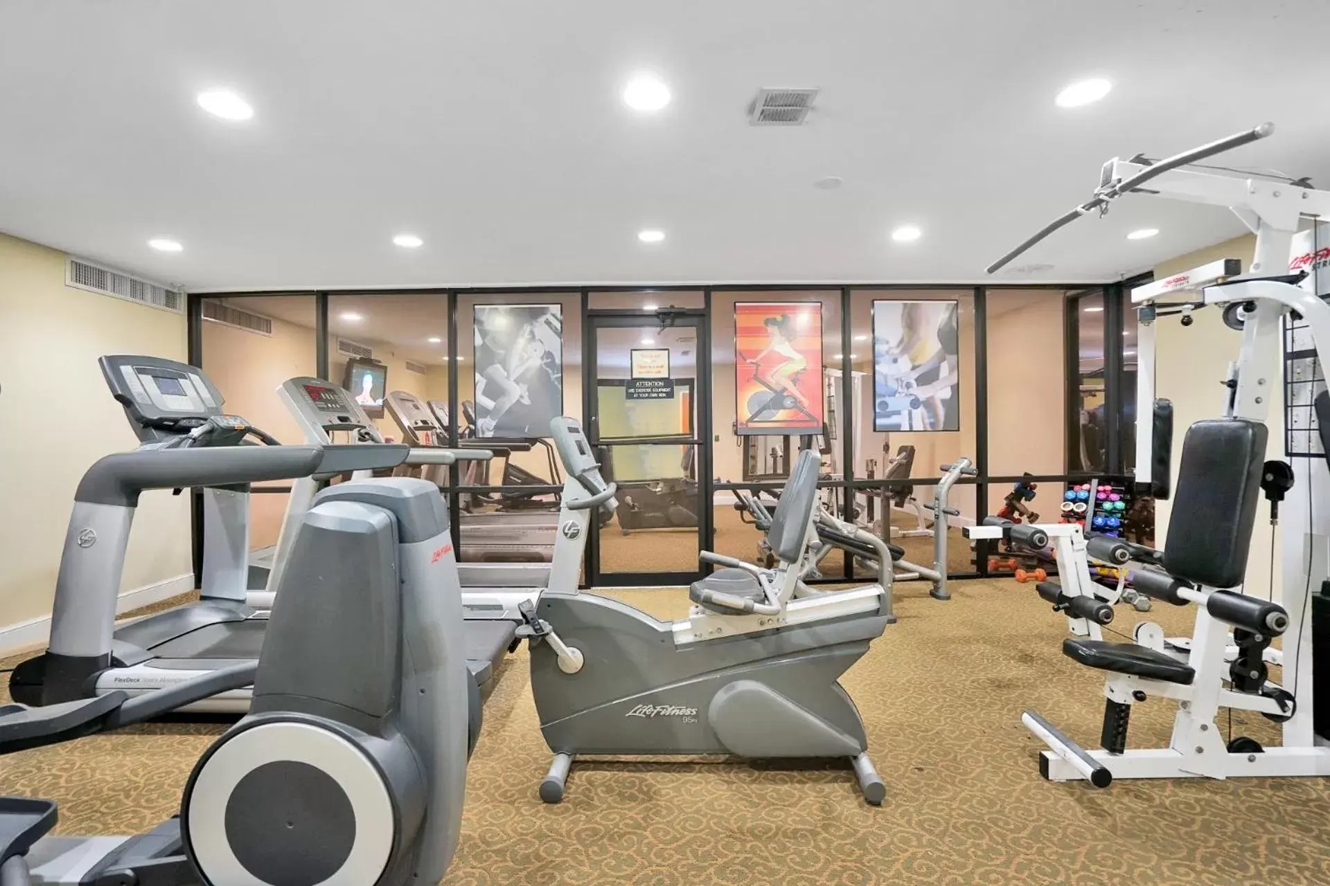 Fitness centre/facilities in Hollywood Beach Tower Fitness centre/facilities in Hollywood Beach Tower