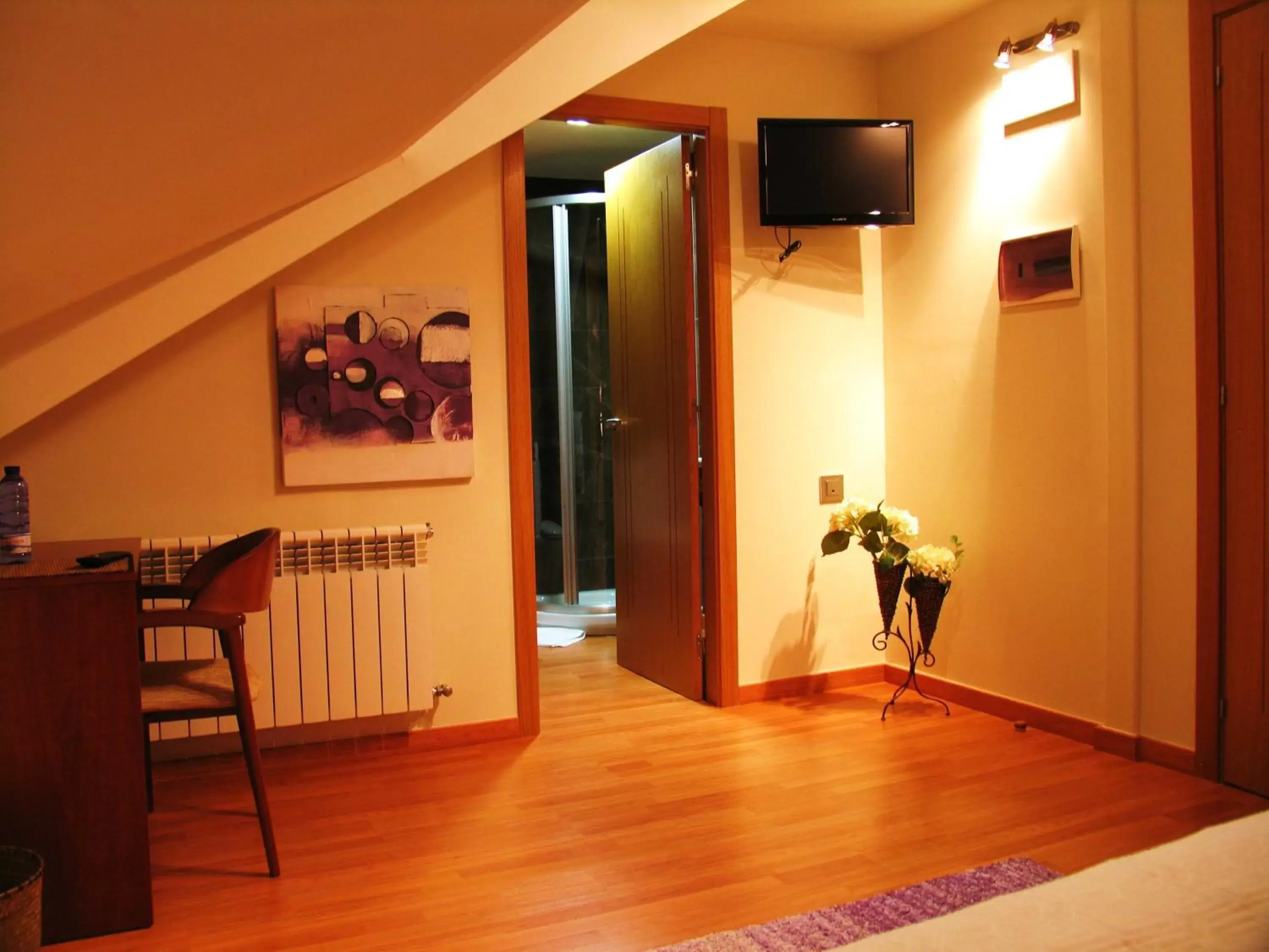 Photo of the whole room, TV/Entertainment Center in Hotel Casa de Caldelas