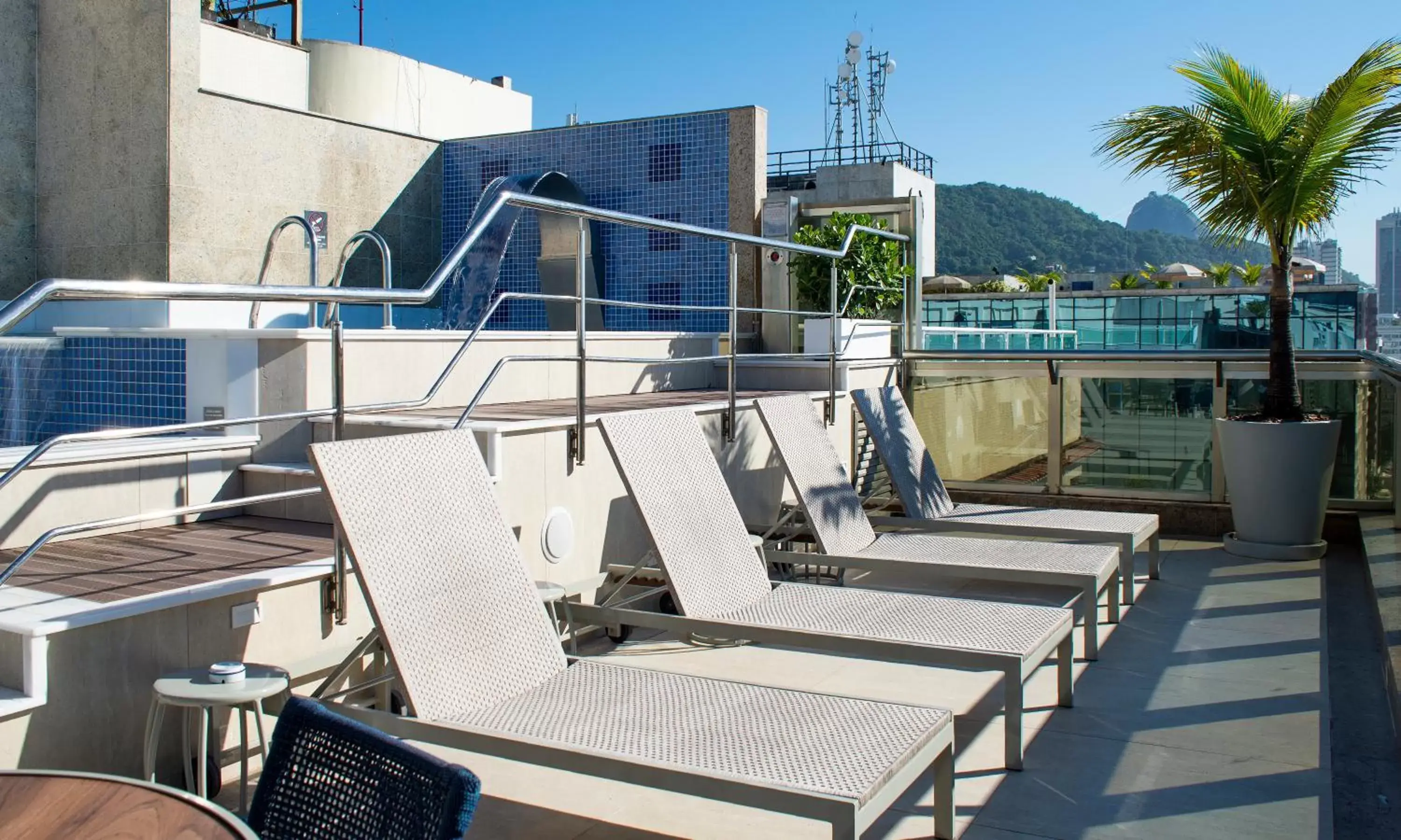 Swimming pool in Hotel Astoria Palace