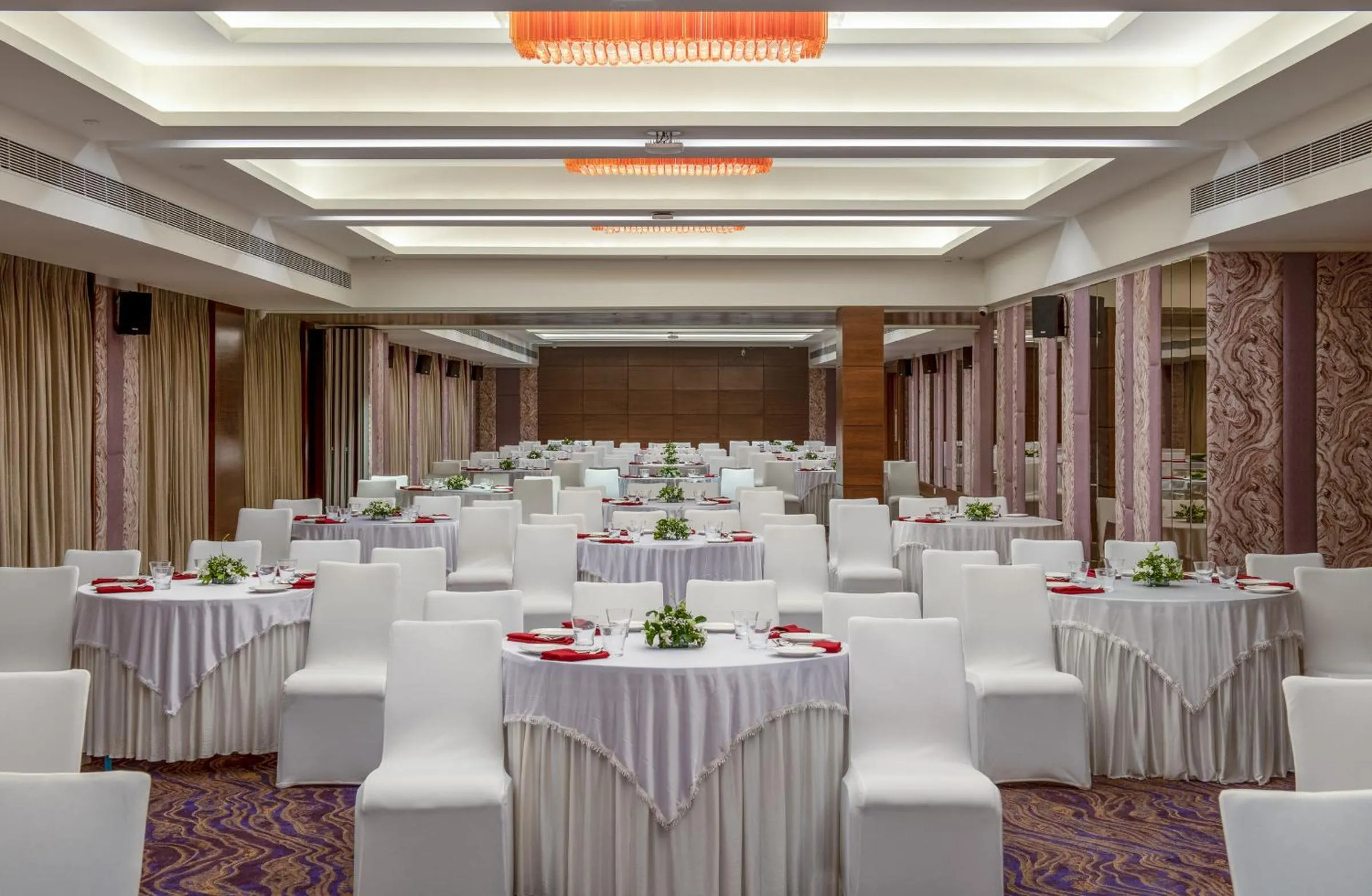 Banquet/Function facilities in Vivanta Mangalore Oldport Road - Formerly Known as Taj Manjarun