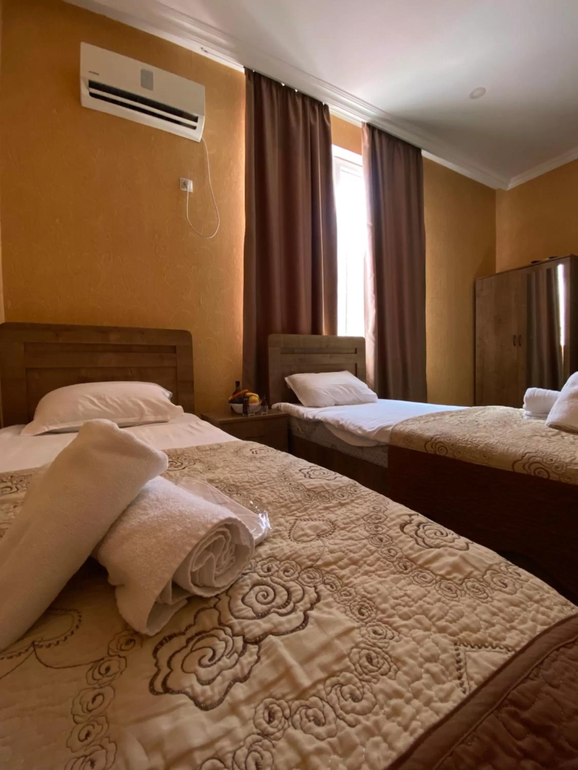 Bed in Hotel Shalimar