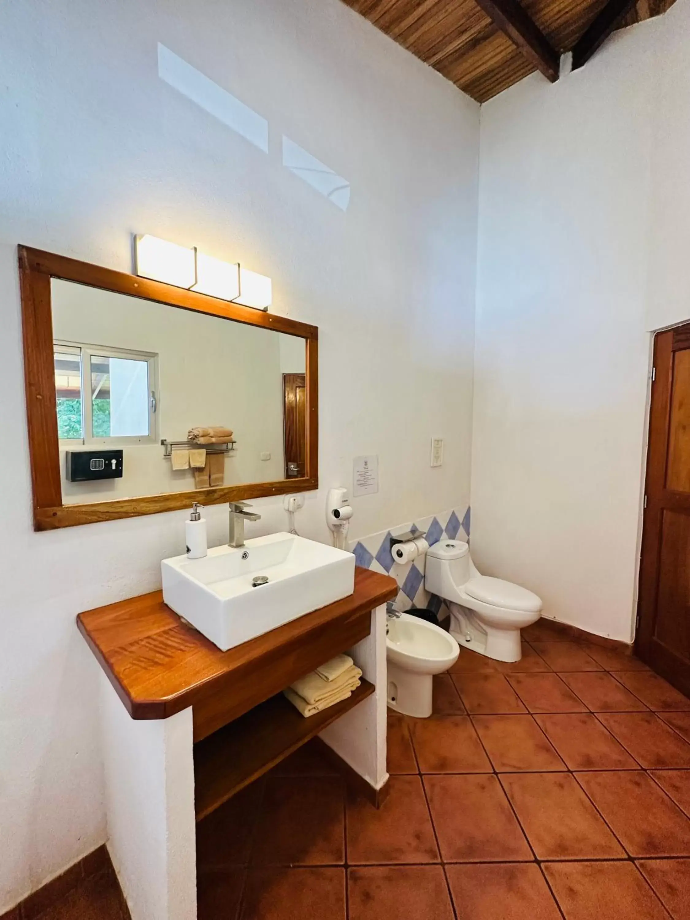 Bathroom in Hotel Luna Llena