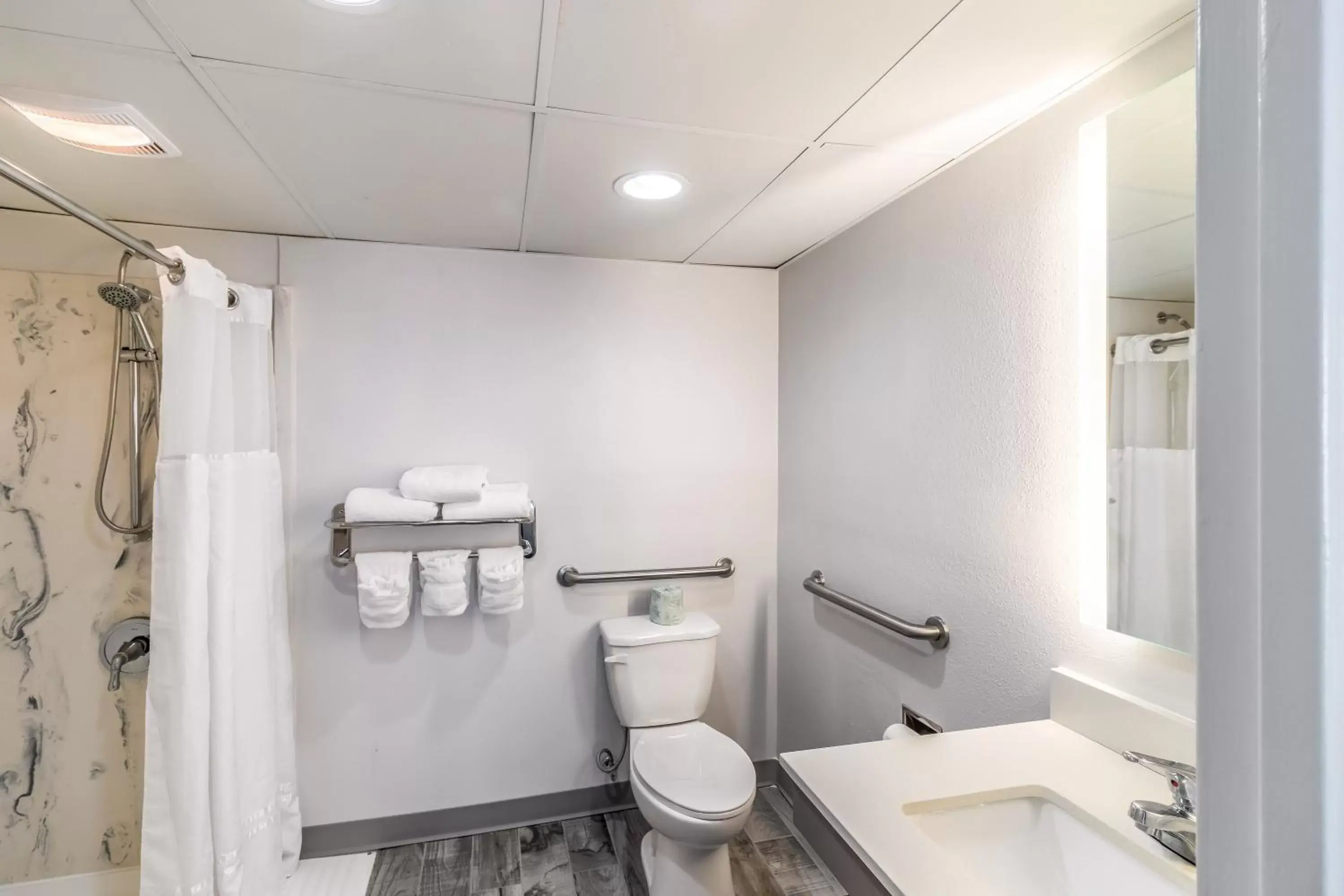 Bathroom in The Inn at Pine Knoll Shores Oceanfront