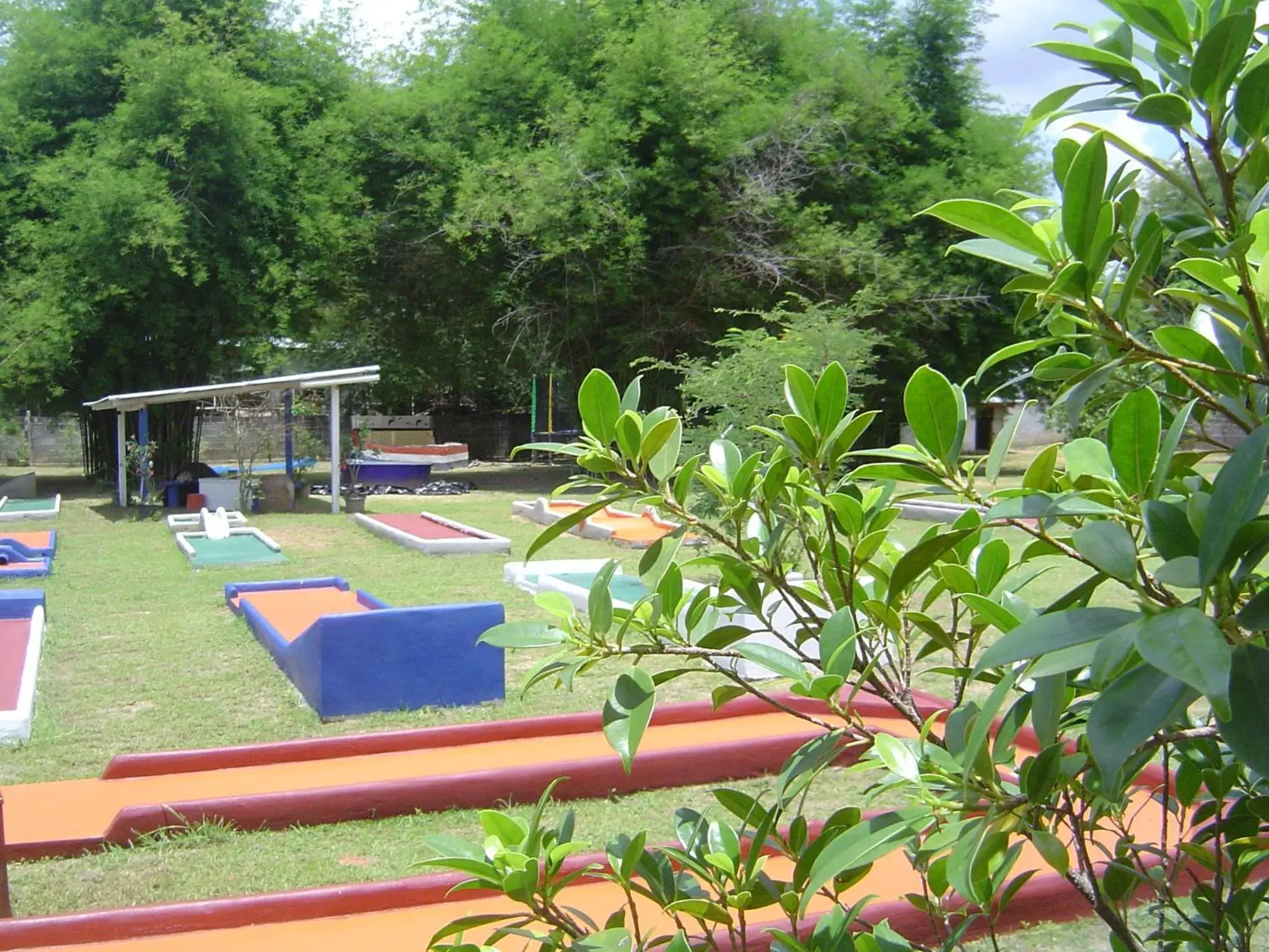 Minigolf, Swimming Pool in Mini-golf & Resort Ubon Ratchathani