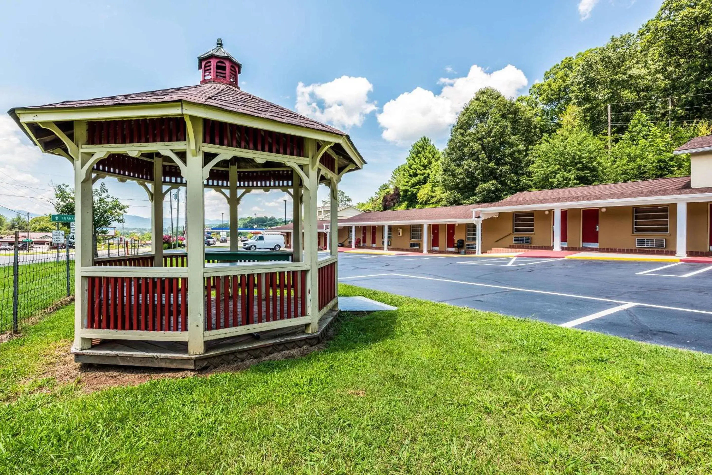 Other, Property Building in Rodeway Inn