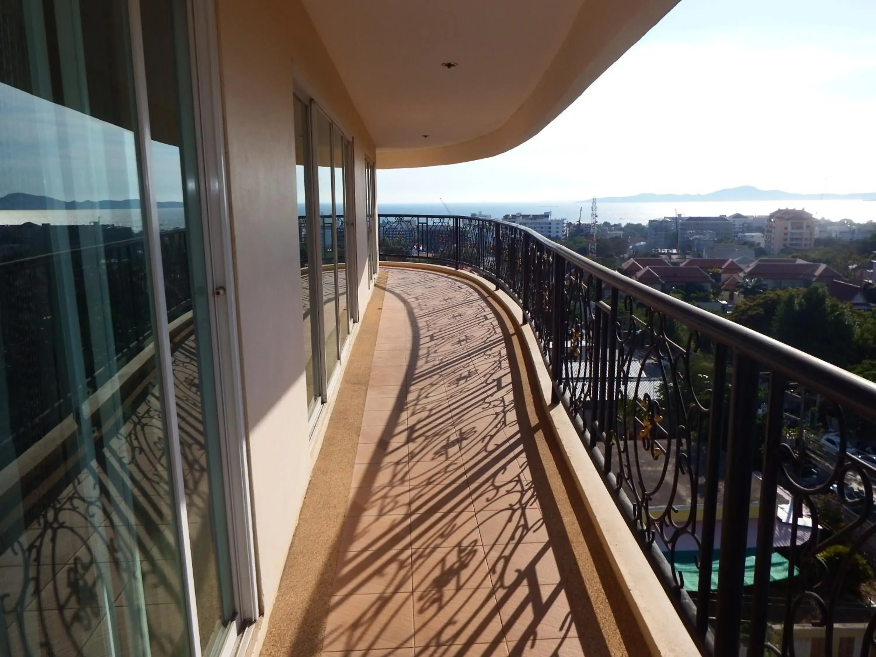 Balcony/Terrace in Tara Court Hotel