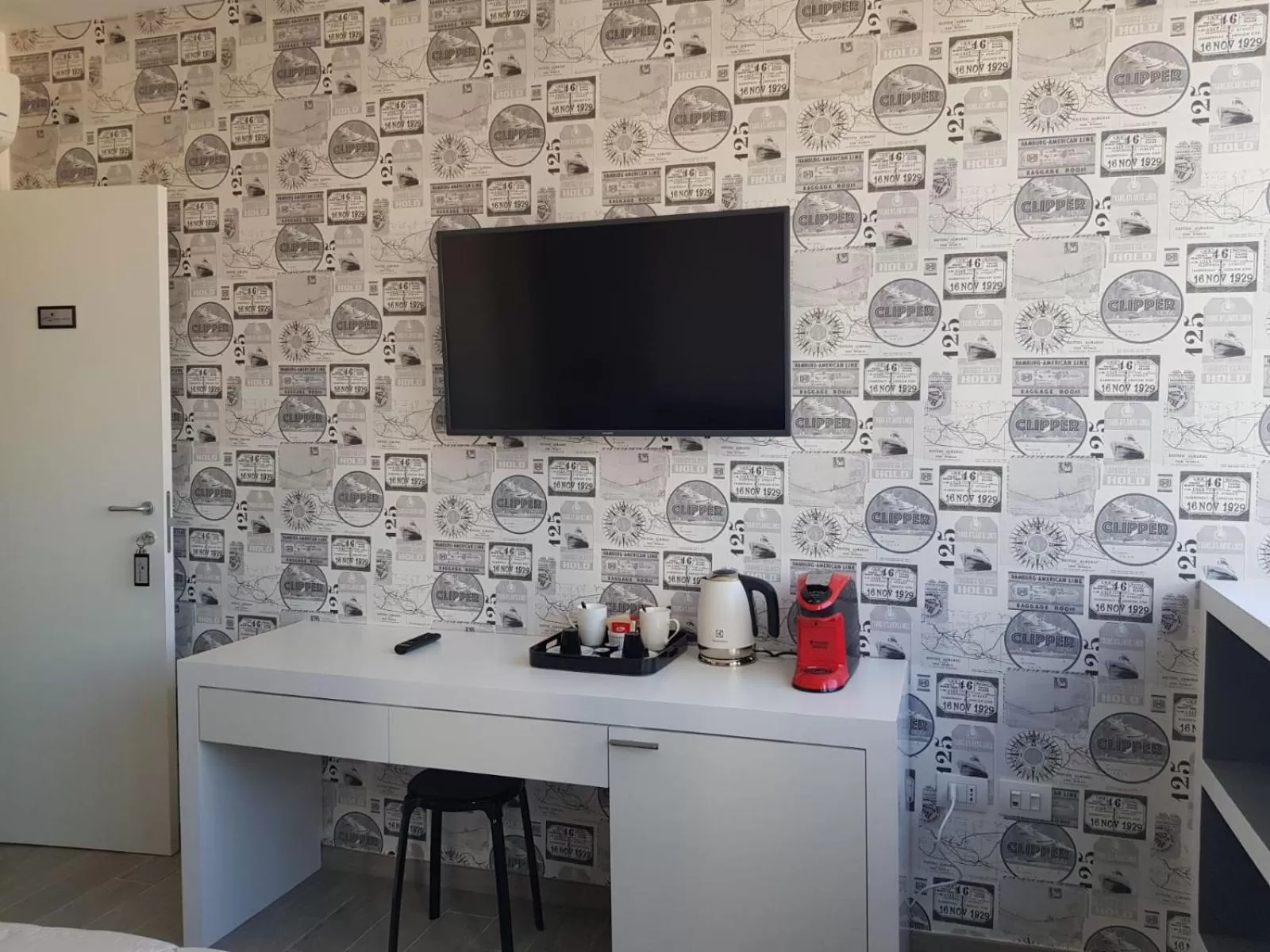 TV/Entertainment Center in 2B Fifteen Floor Suite Napoli