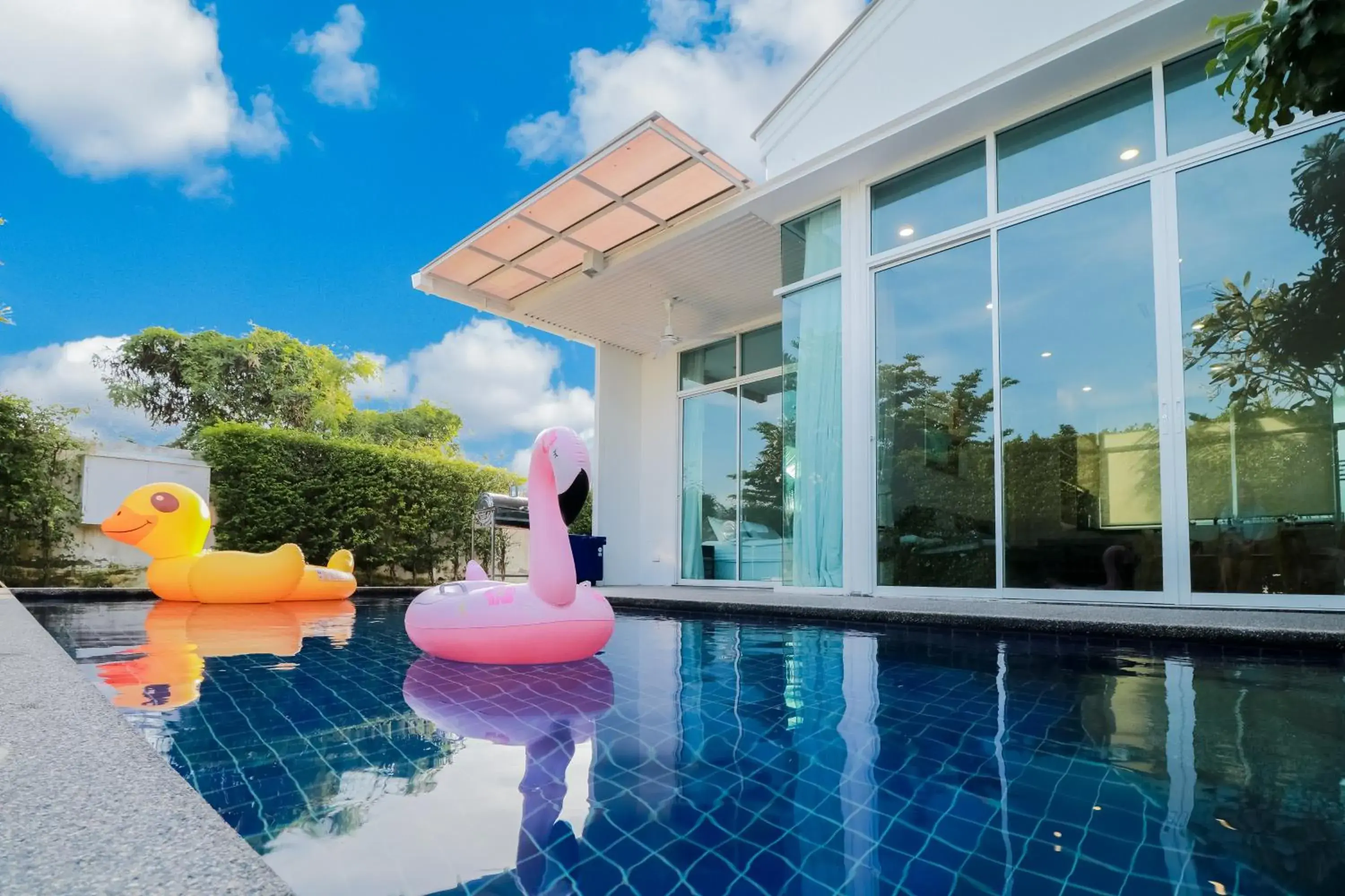 Property building, Swimming Pool in Chaum Haus Pool Villas