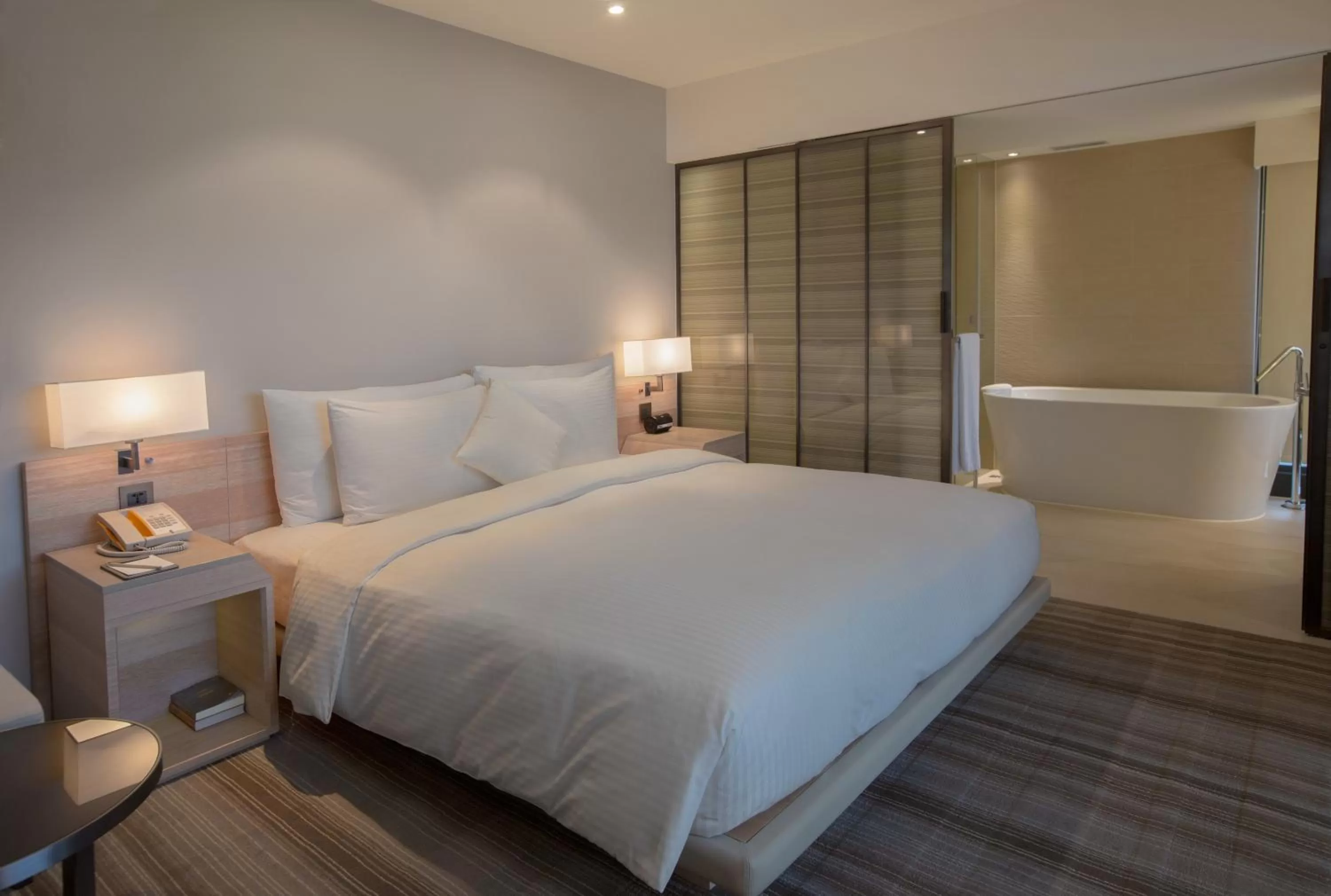 Corner Double Room in Hotel COZZI Minsheng Taipei