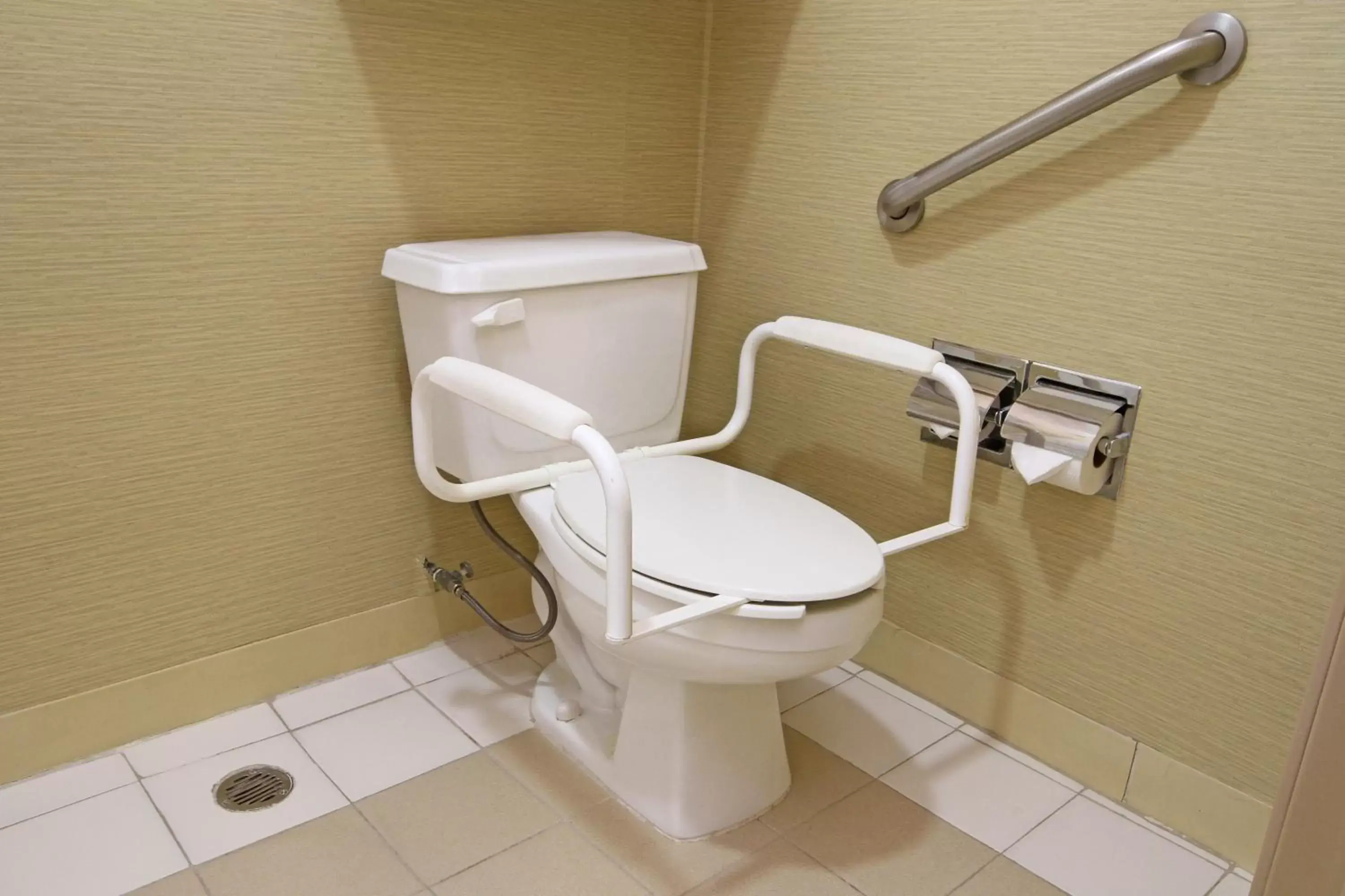 Toilet, Bathroom in Holiday Inn Monclova, an IHG Hotel