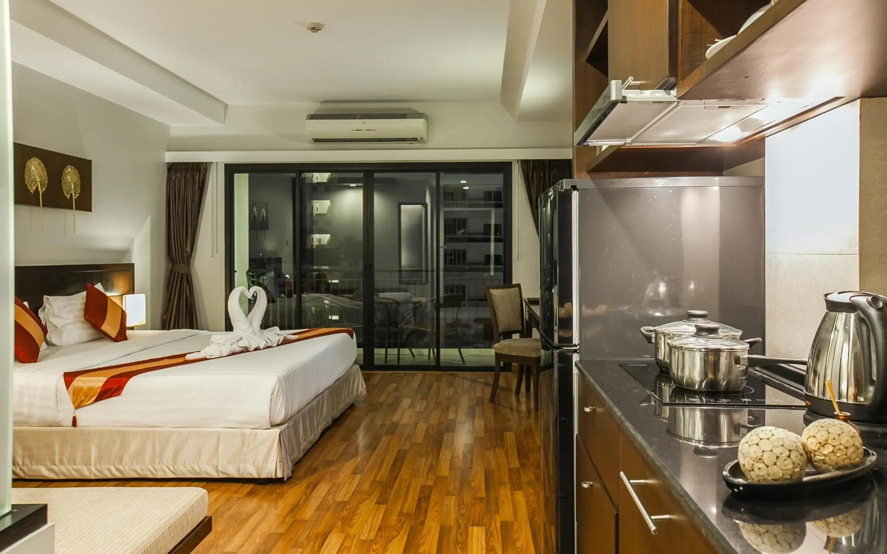 Bed, Kitchen/Kitchenette in Fifth Jomtien Pattaya