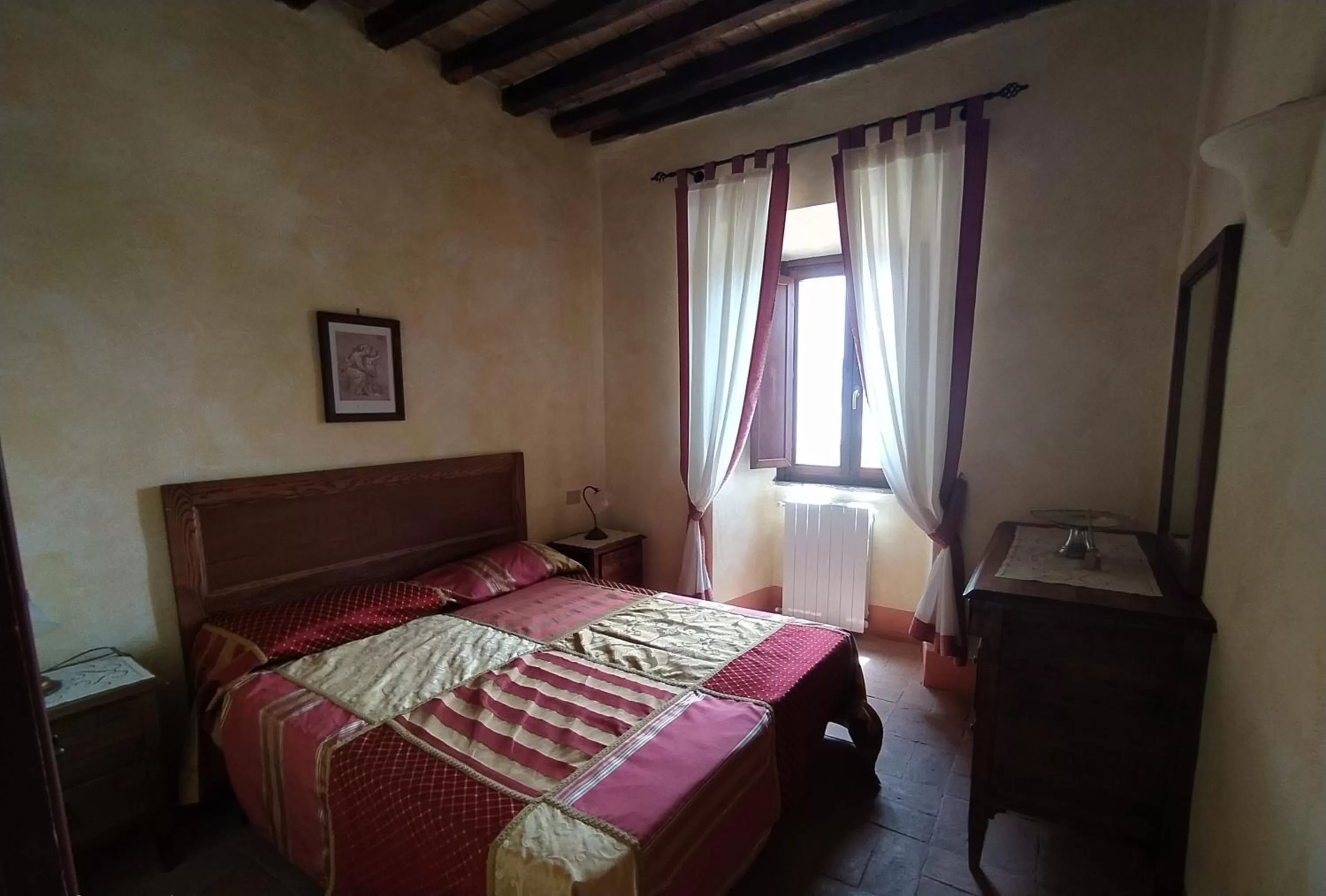 Bed in Monastero Le Grazie