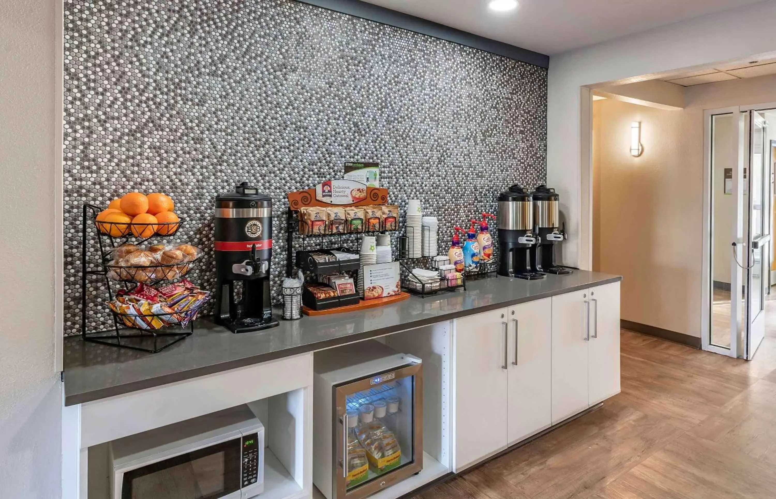 Breakfast in Extended Stay America Premier Suites - San Jose - Airport