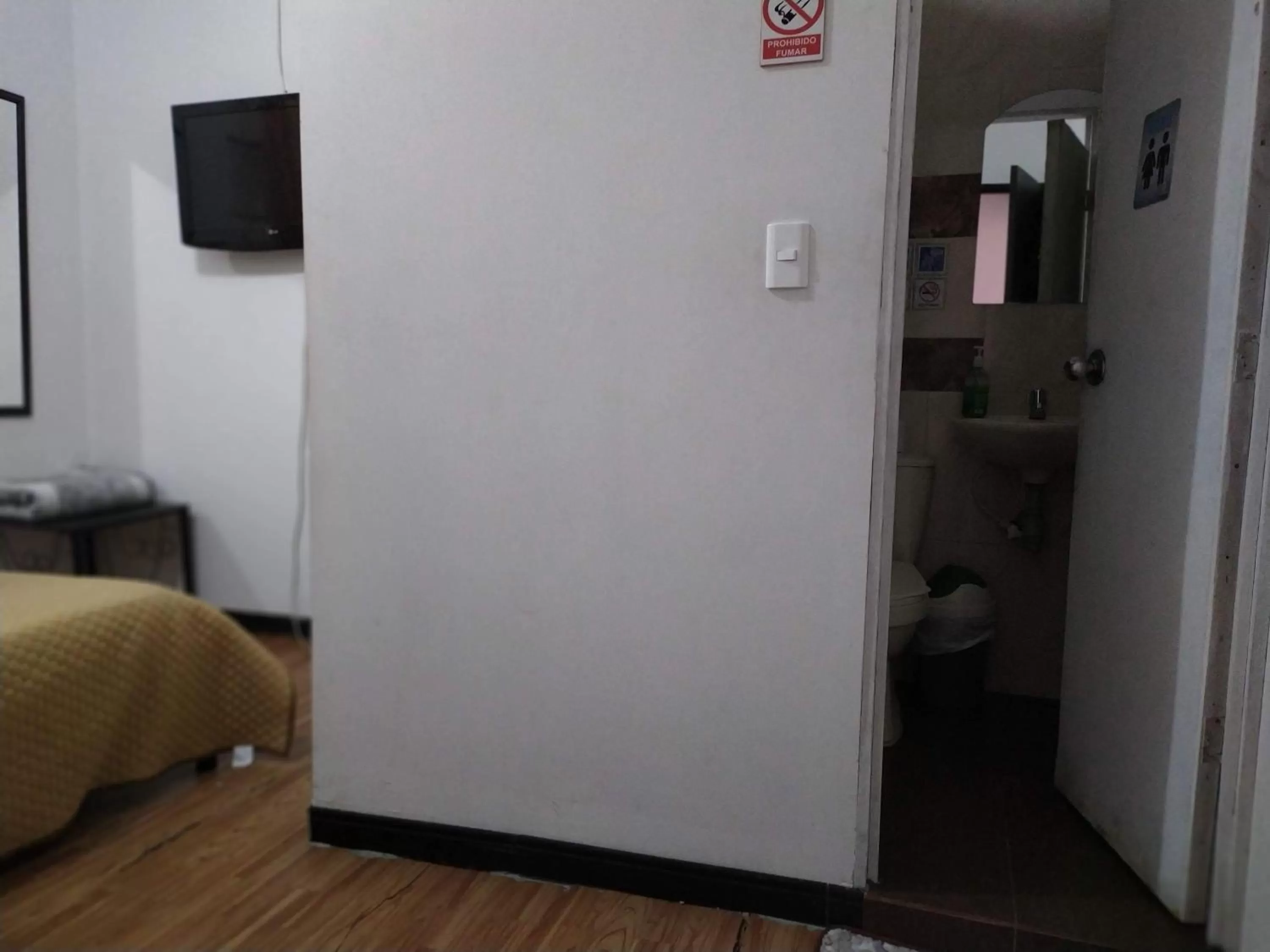 Bathroom in HOTEL LOS ÁNGELES