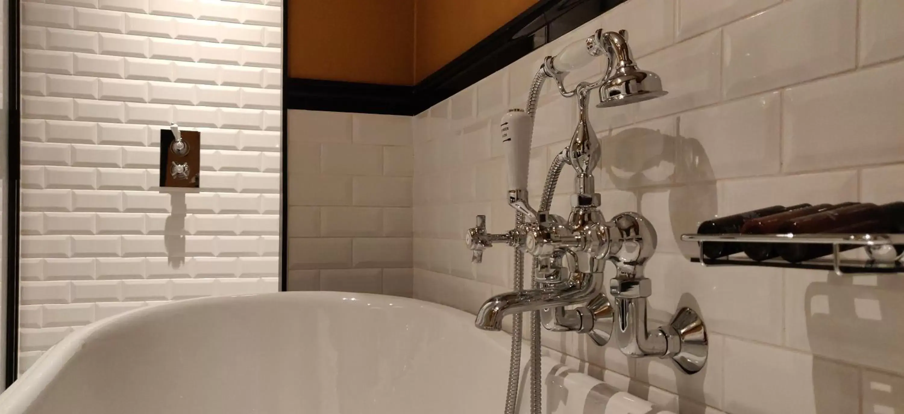 Bathroom in Hotel Valverde Lisboa - Relais & Chateaux