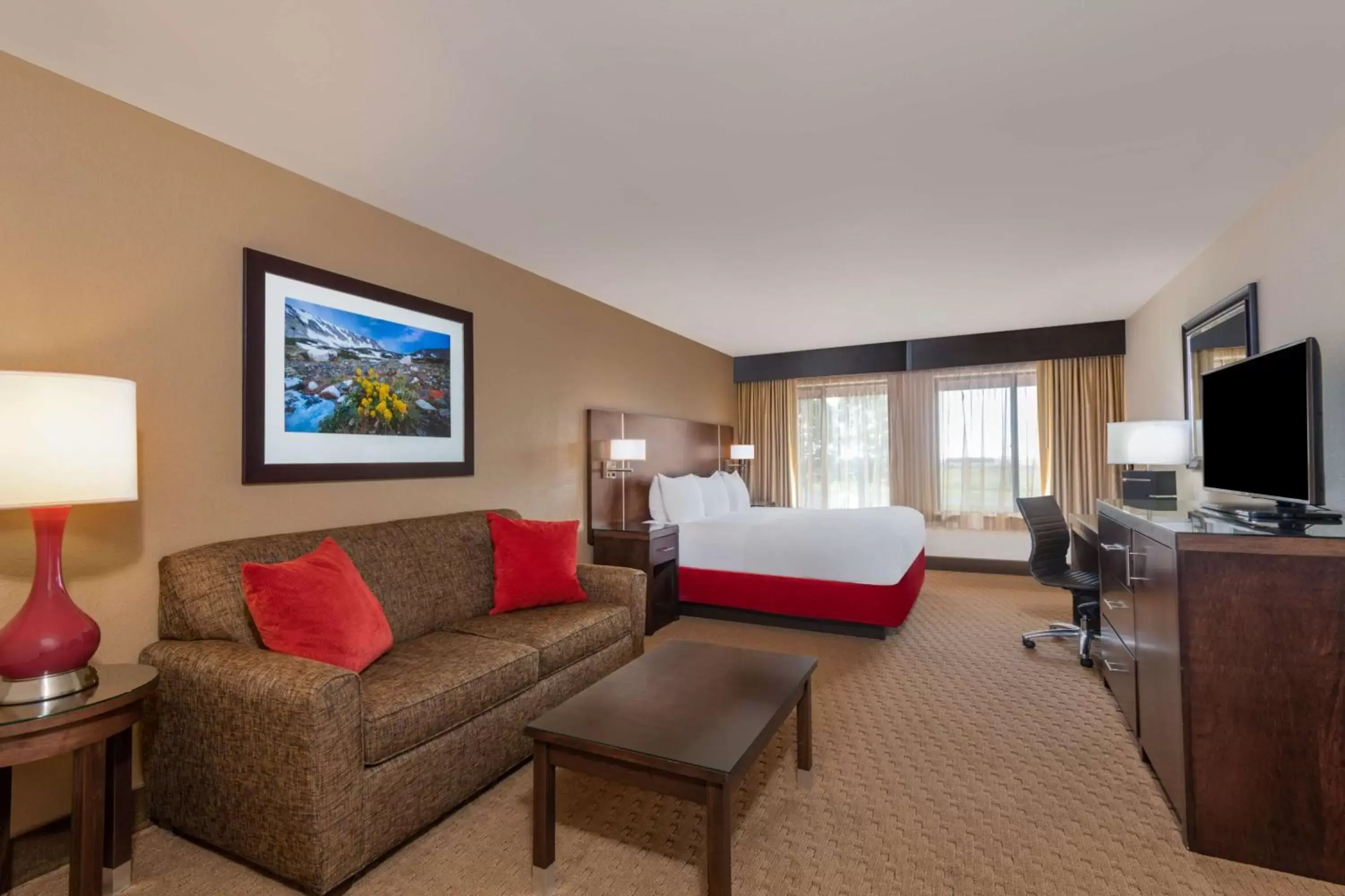 Photo of the whole room, Seating Area in Radisson Hotel Colorado Springs