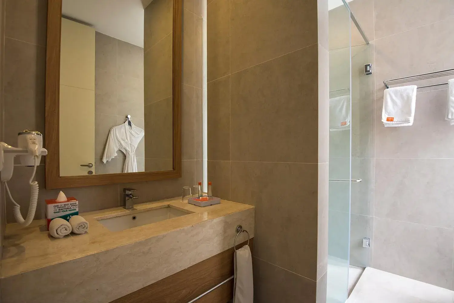 Shower, Bathroom in Harris Hotel & Conventions Malang