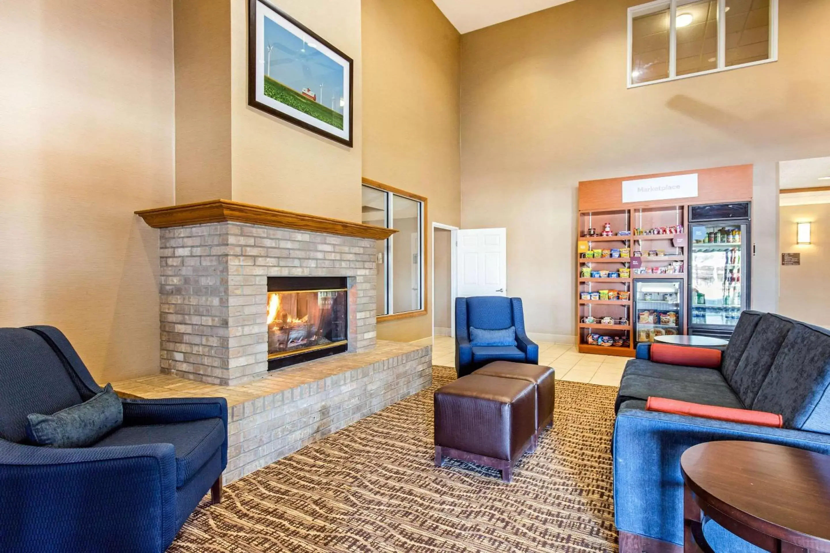 Lobby or reception, Seating Area in Comfort Suites Normal University area