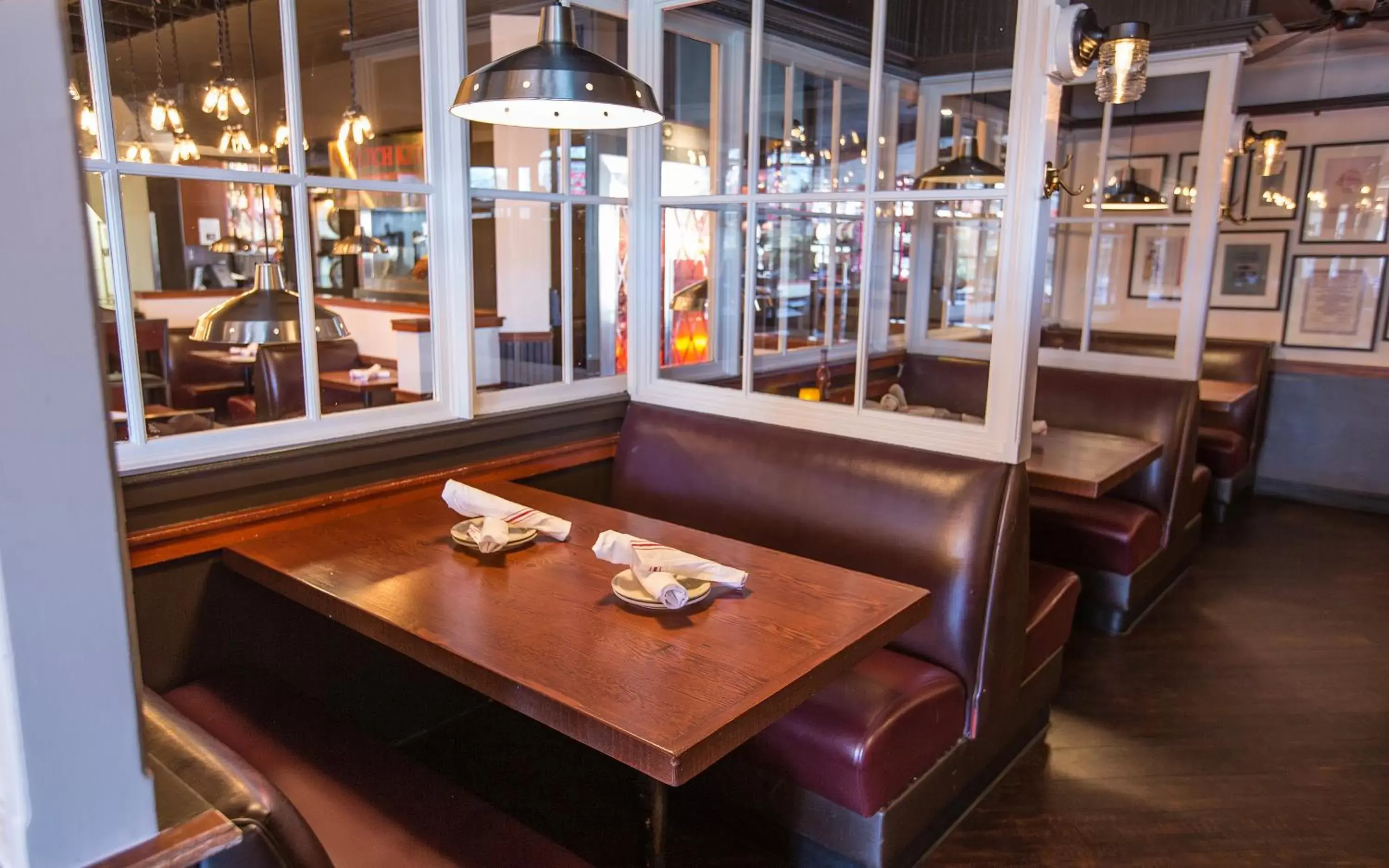 Restaurant/places to eat in Coast Gateway Hotel Restaurant/places to eat in Coast Gateway Hotel