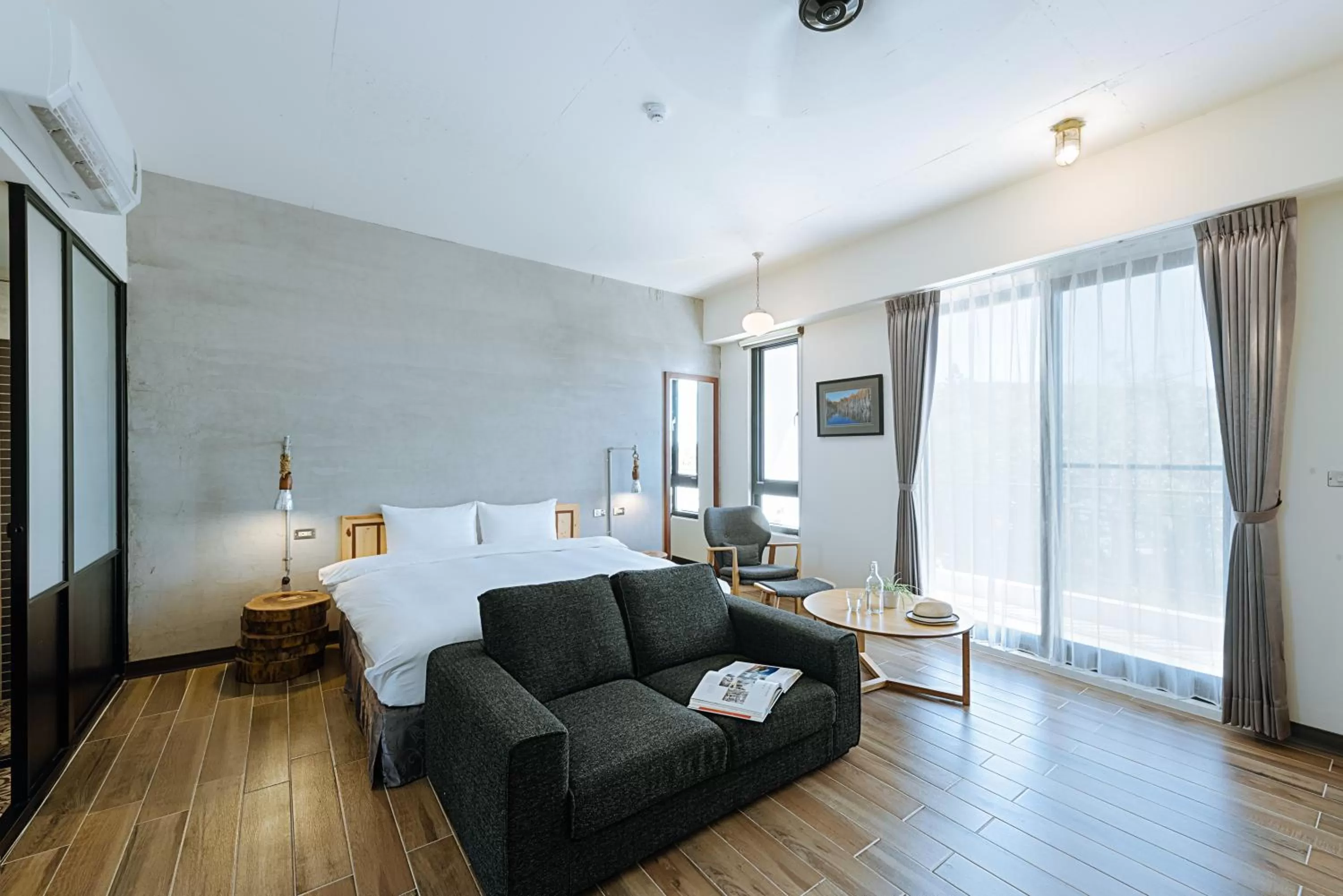 Photo of the whole room, Bed in Chillax Inn B&B 恆春鬆塊民宿