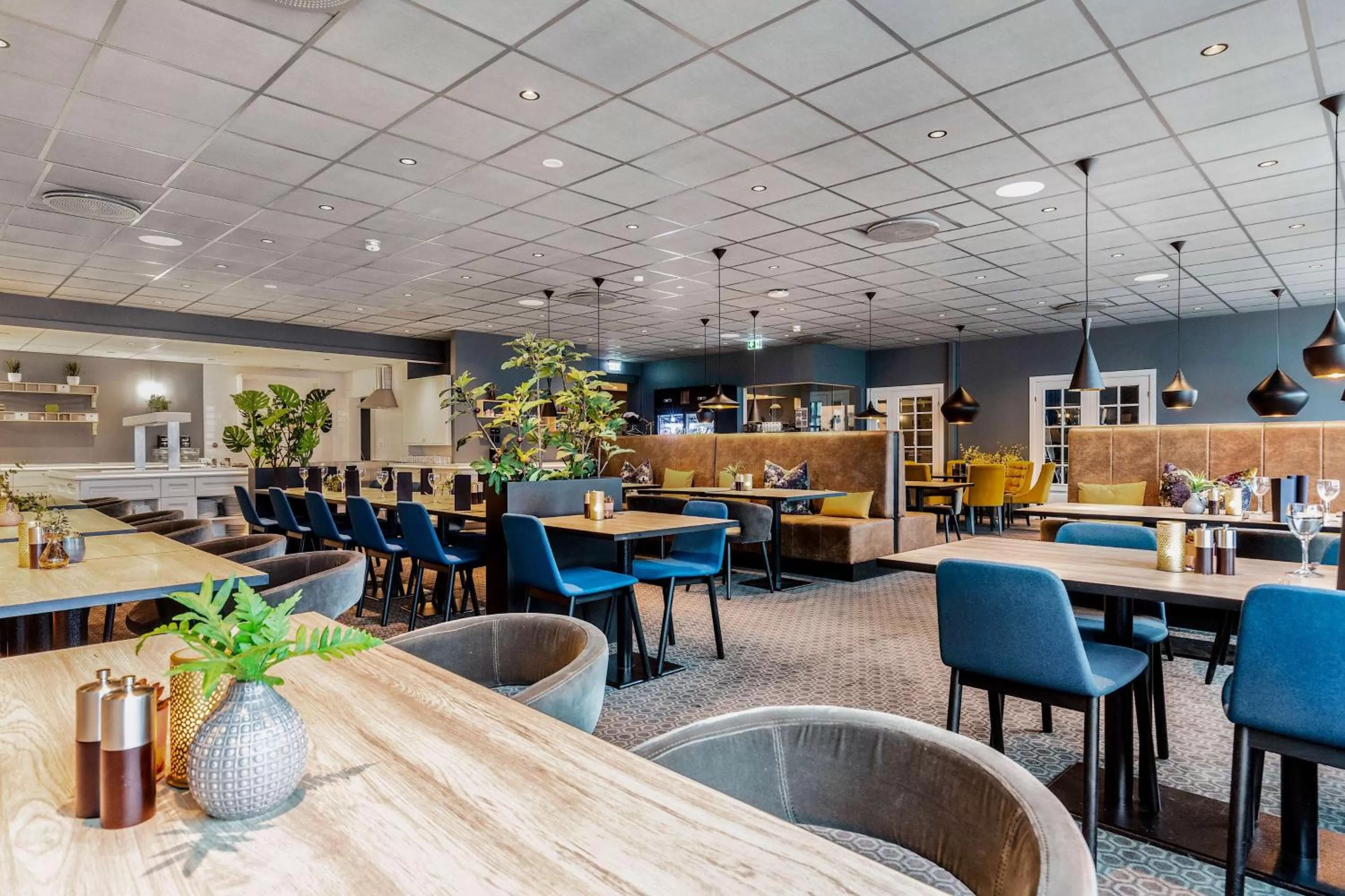 Restaurant/places to eat in Thon Partner Hotel Central